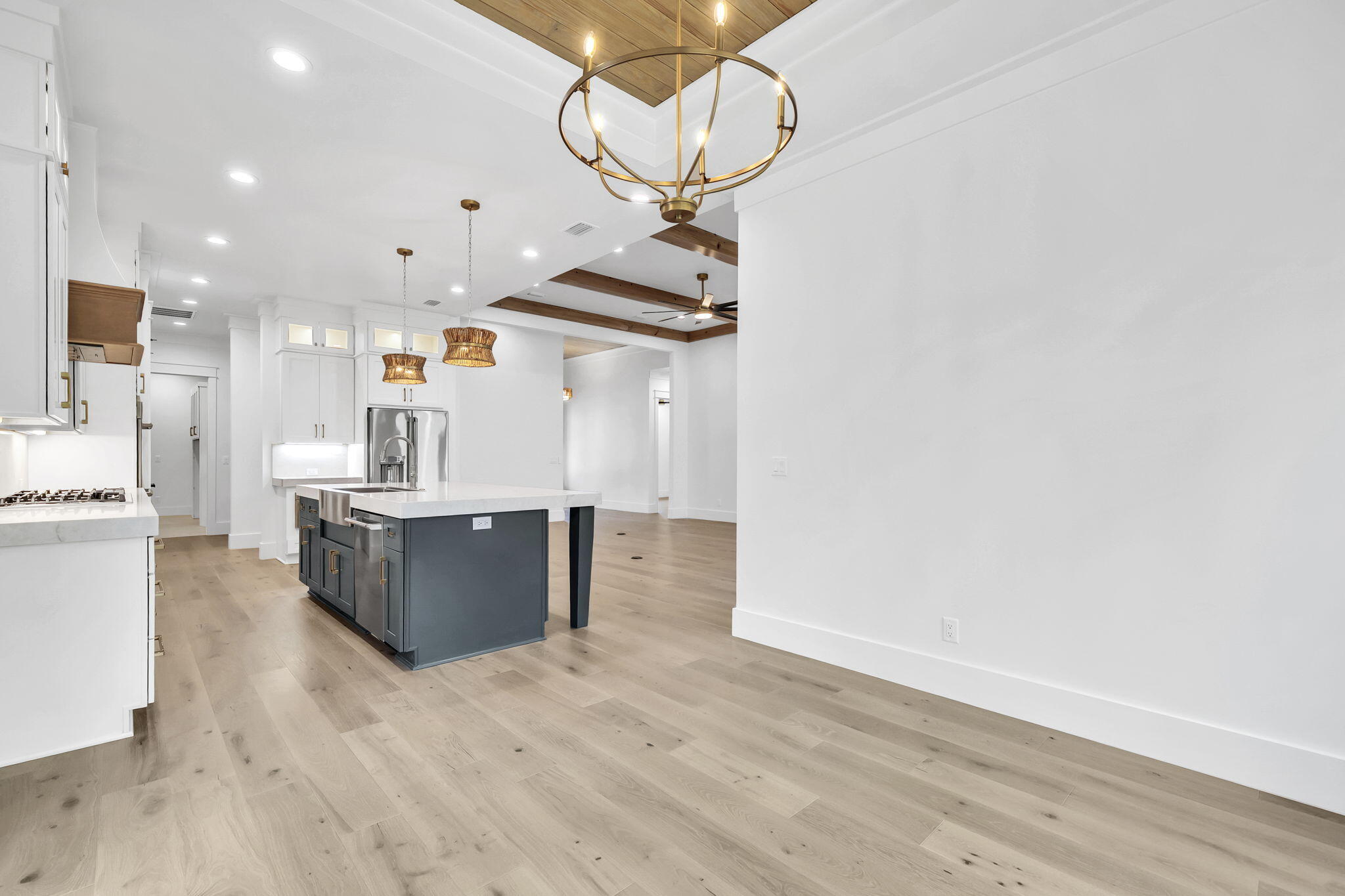 123 W Captain Fritz Way