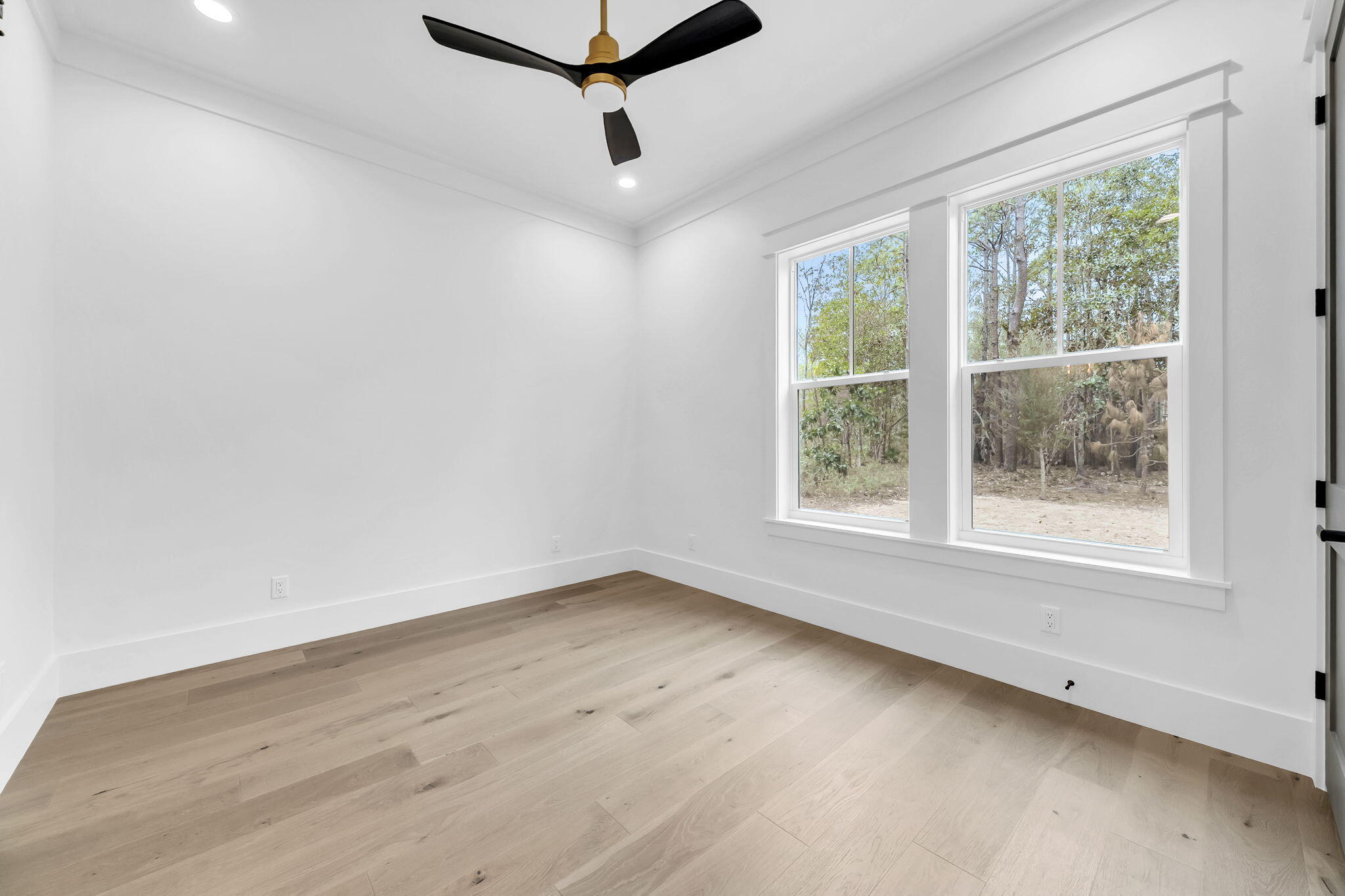 123 W Captain Fritz Way