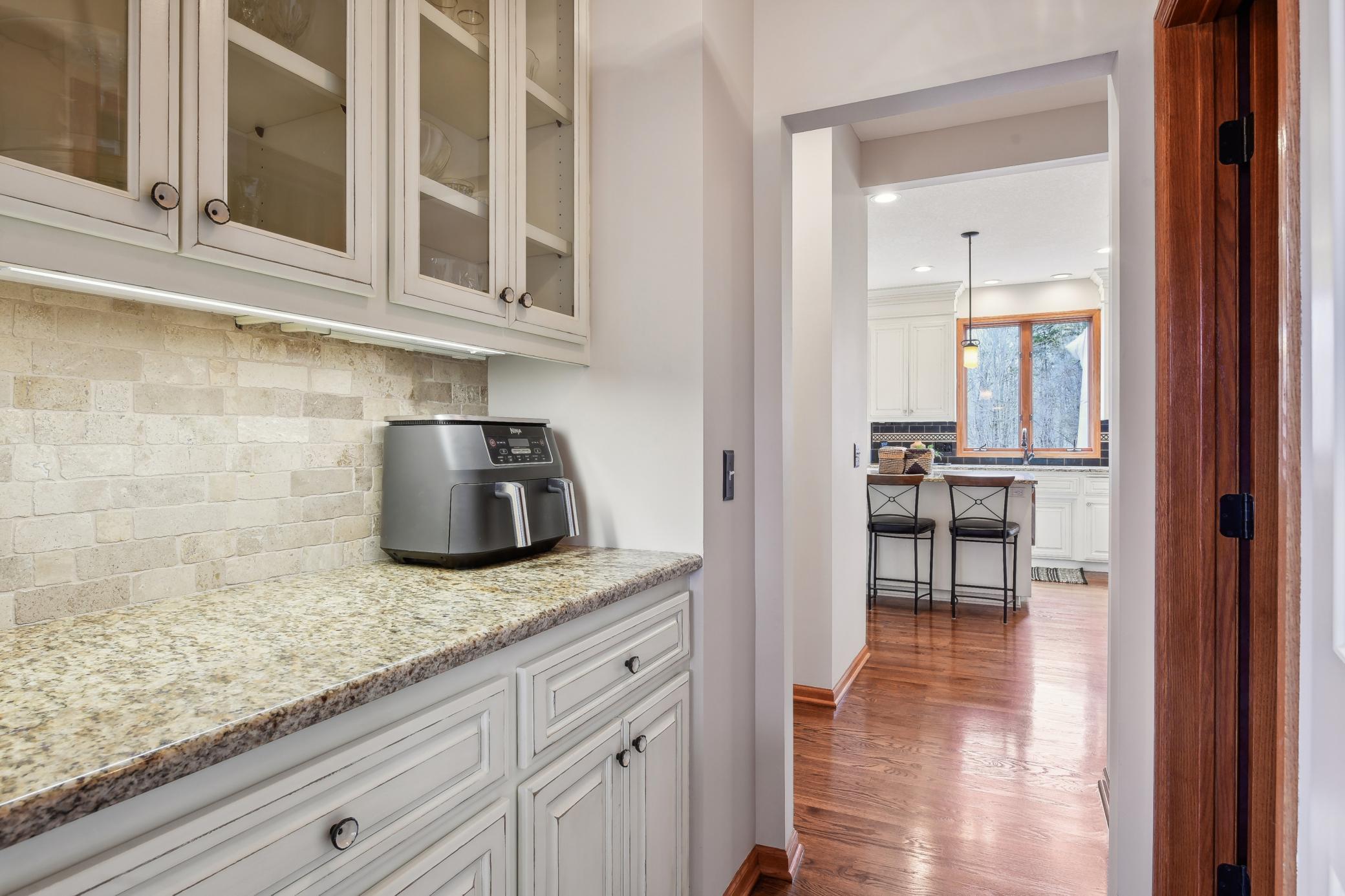 2377 Ellsworth Court, Chaska, MN