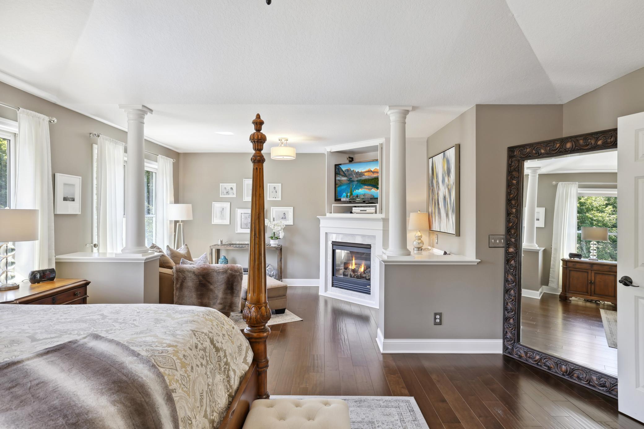 2377 Ellsworth Court, Chaska, MN