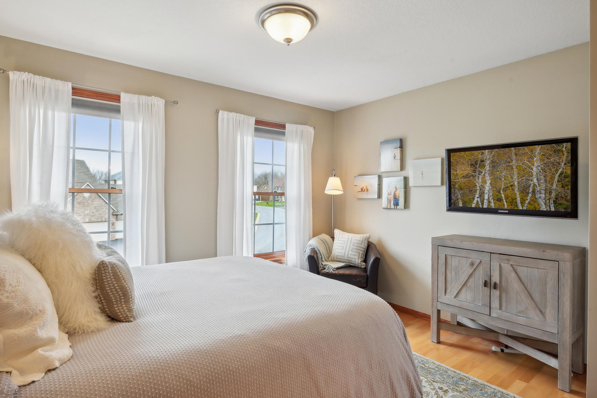 2377 Ellsworth Court, Chaska, MN