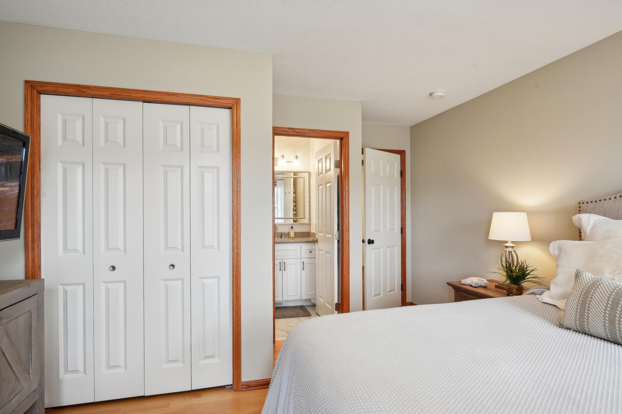 2377 Ellsworth Court, Chaska, MN