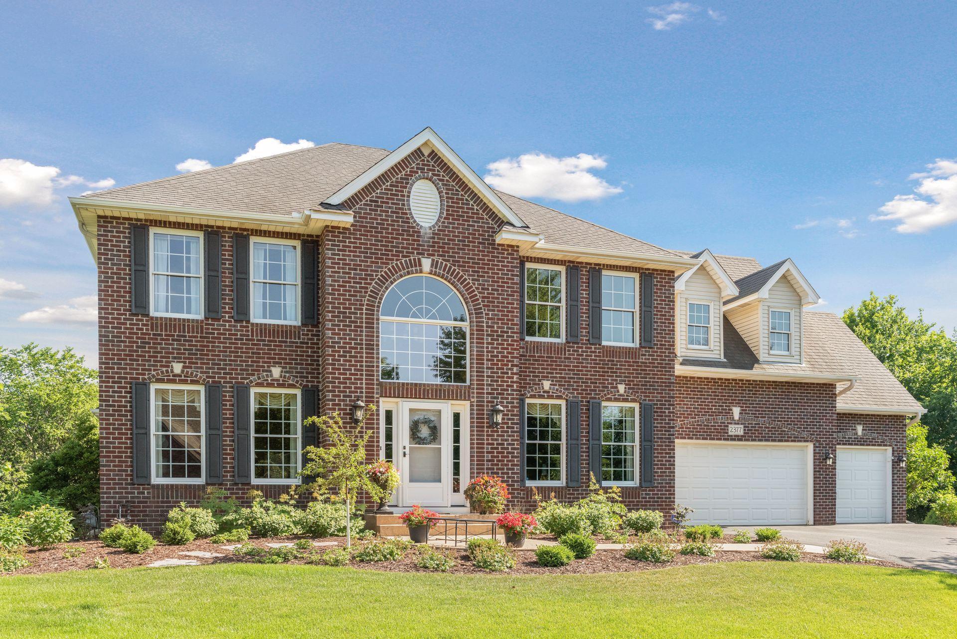 2377 Ellsworth Court, Chaska, MN