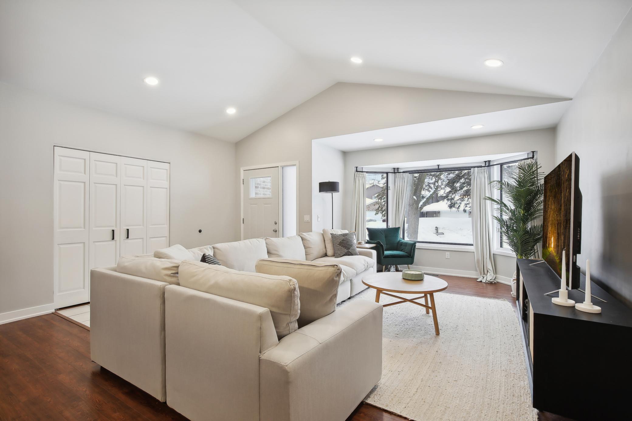 5960 Red Cherry Lane, Minnetonka MN