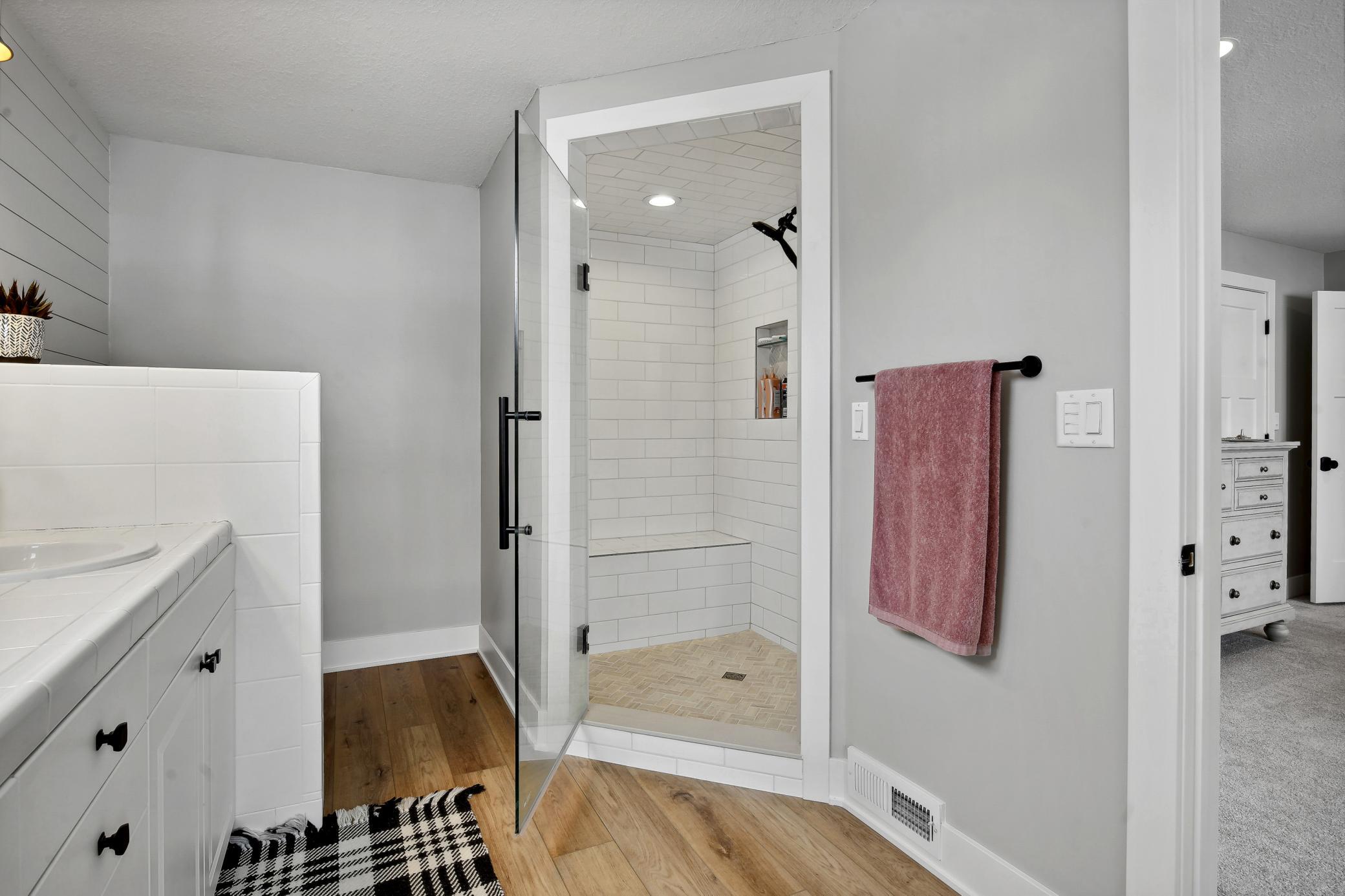 4398 Wilshire Blvd, Mound MN