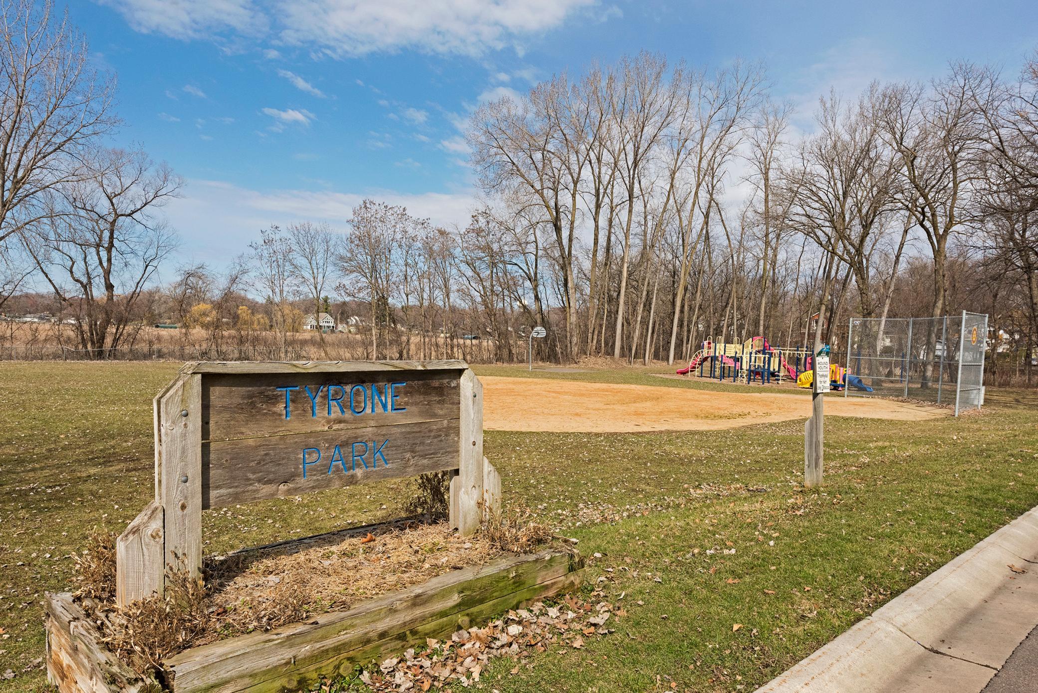 4398 Wilshire Blvd, Mound MN