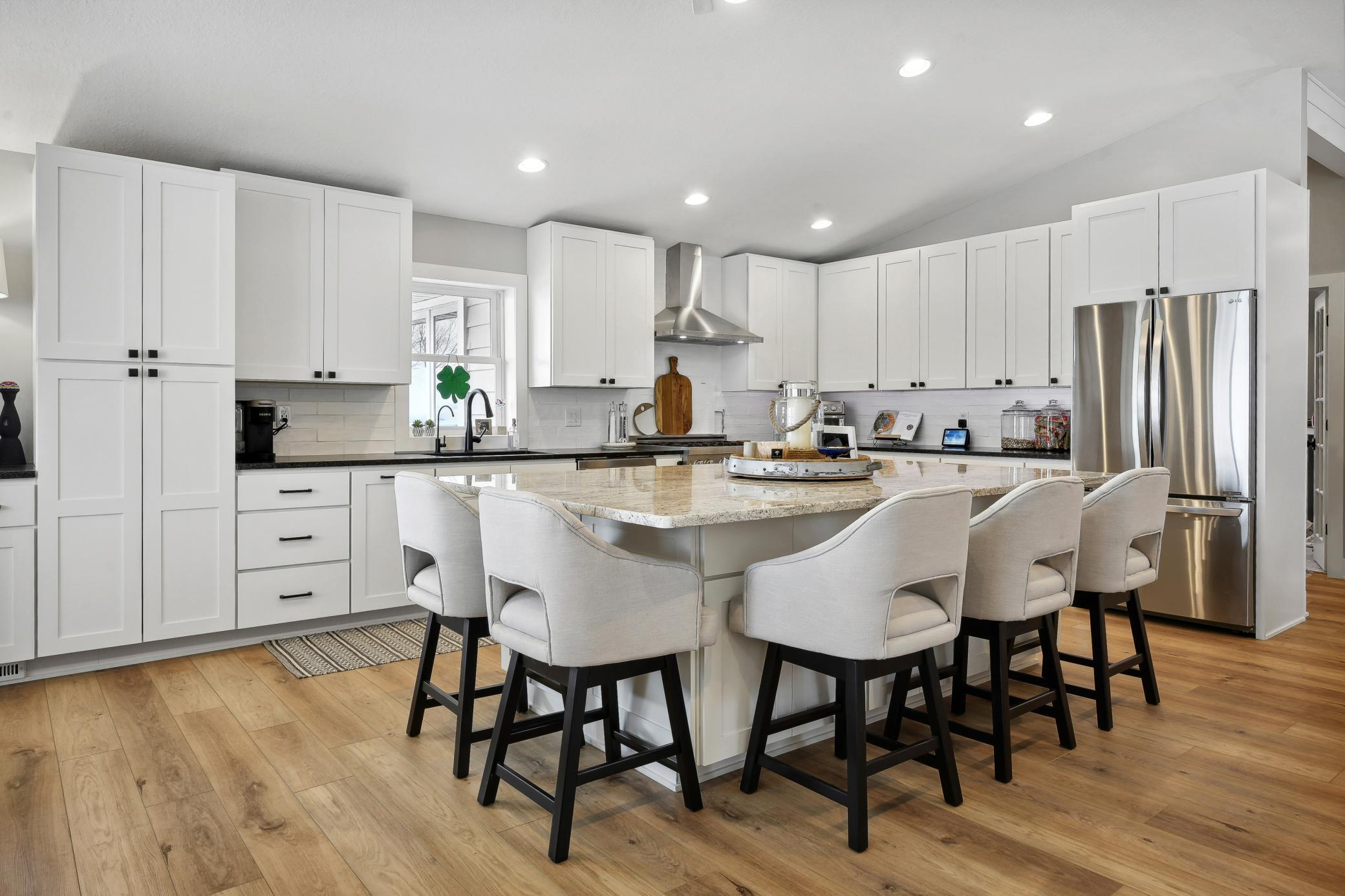 4398 Wilshire Blvd, Mound MN