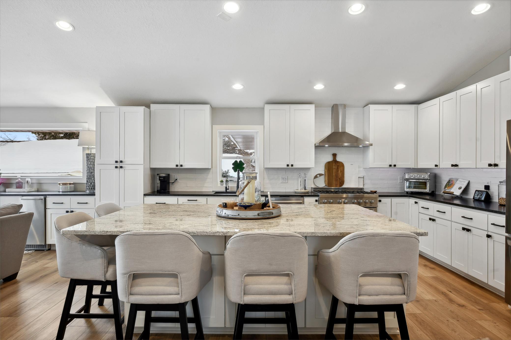 4398 Wilshire Blvd, Mound MN