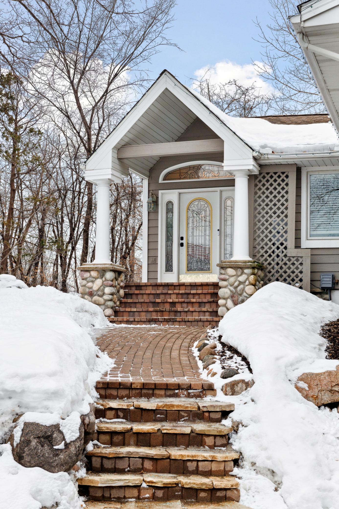 4398 Wilshire Blvd, Mound MN