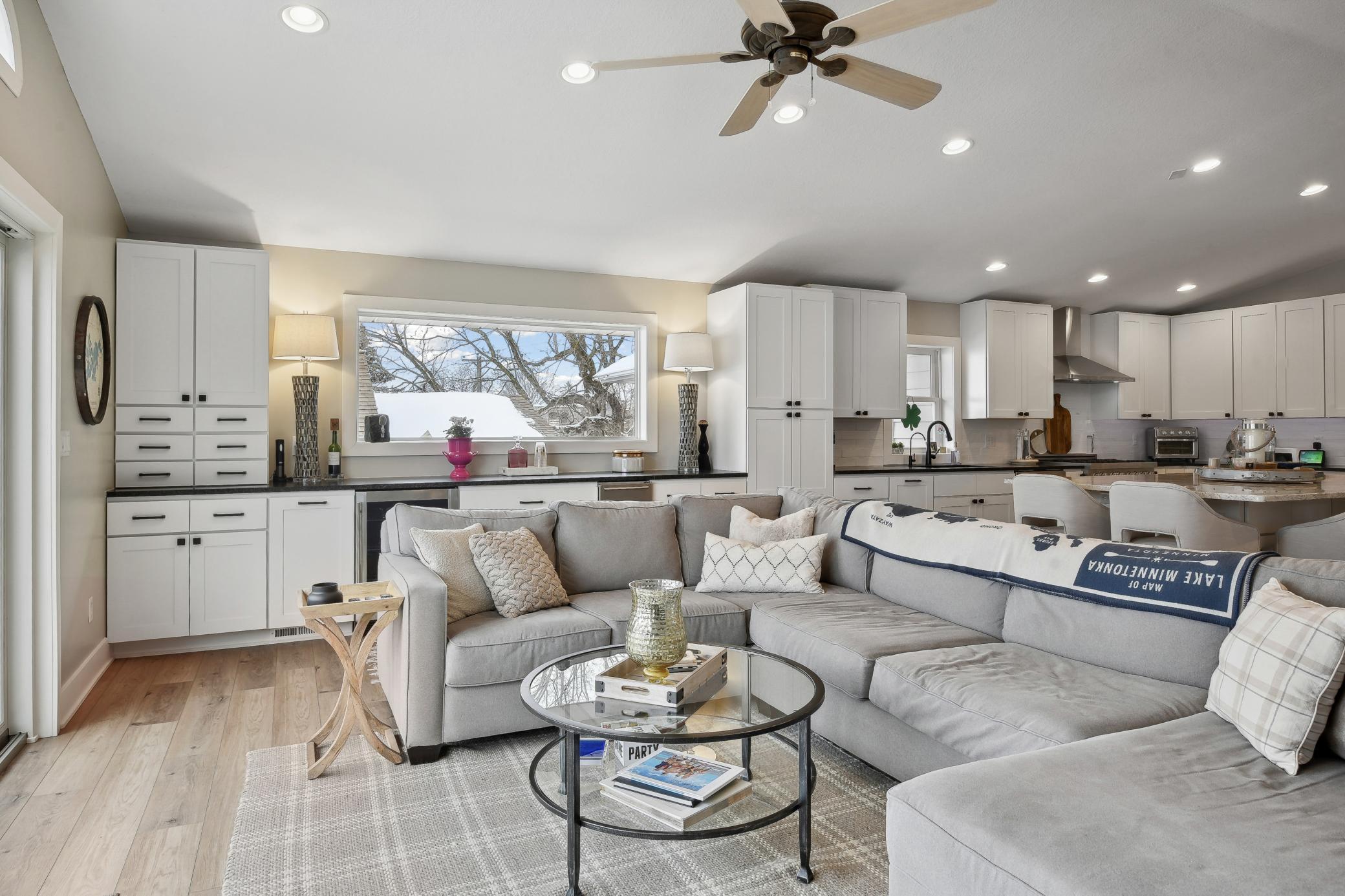 4398 Wilshire Blvd, Mound MN