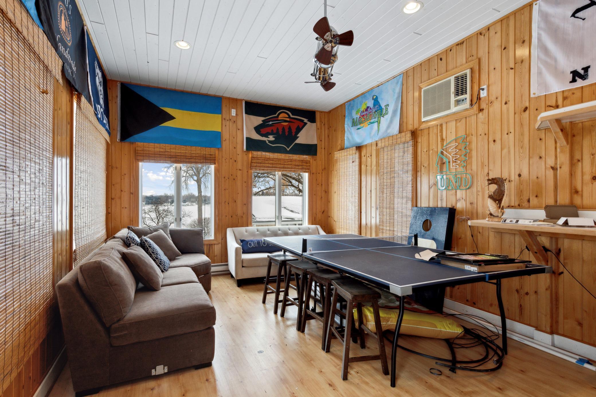 4398 Wilshire Blvd, Mound MN