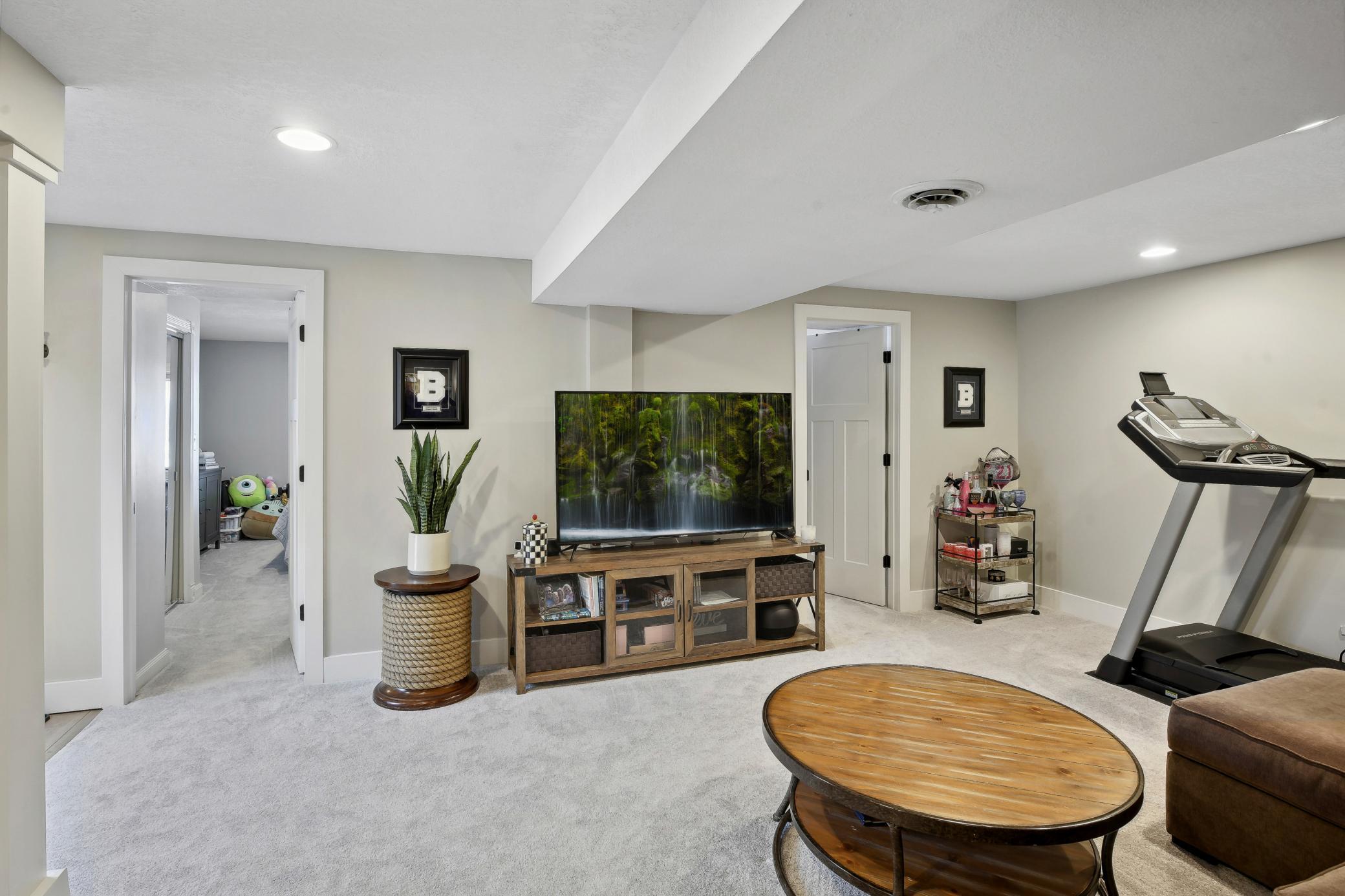 4398 Wilshire Blvd, Mound MN