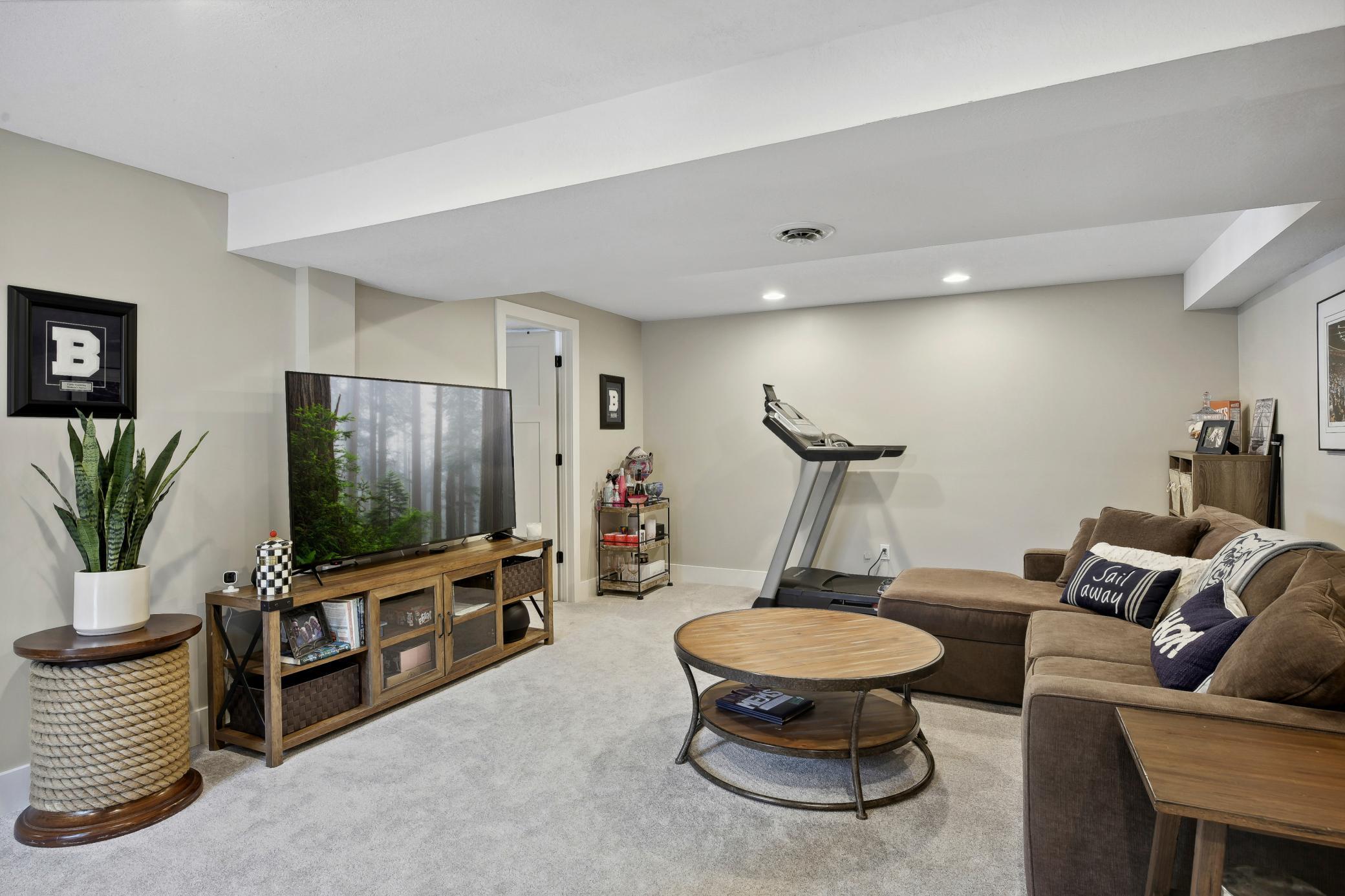 4398 Wilshire Blvd, Mound MN