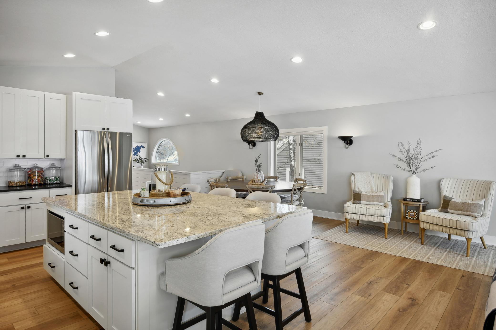 4398 Wilshire Blvd, Mound MN