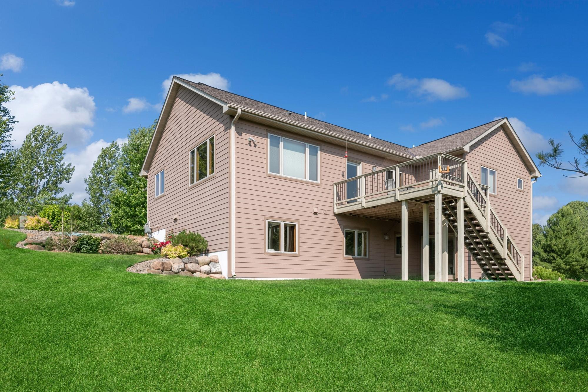 3711 Bavaria Rd, Chaska, MN