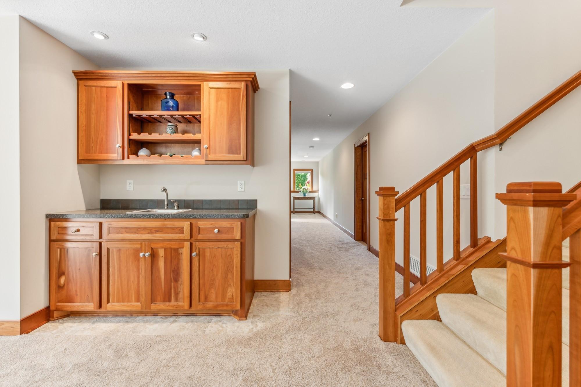 3711 Bavaria Rd, Chaska, MN