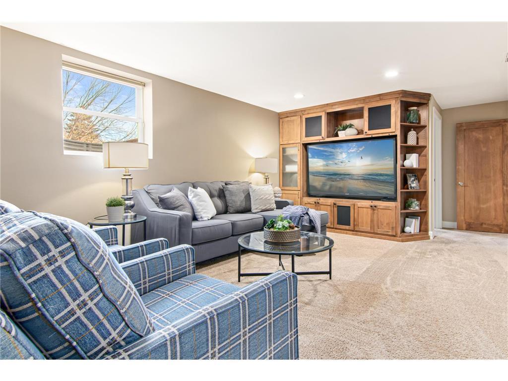 4972 Northern Rd, Mound, MN