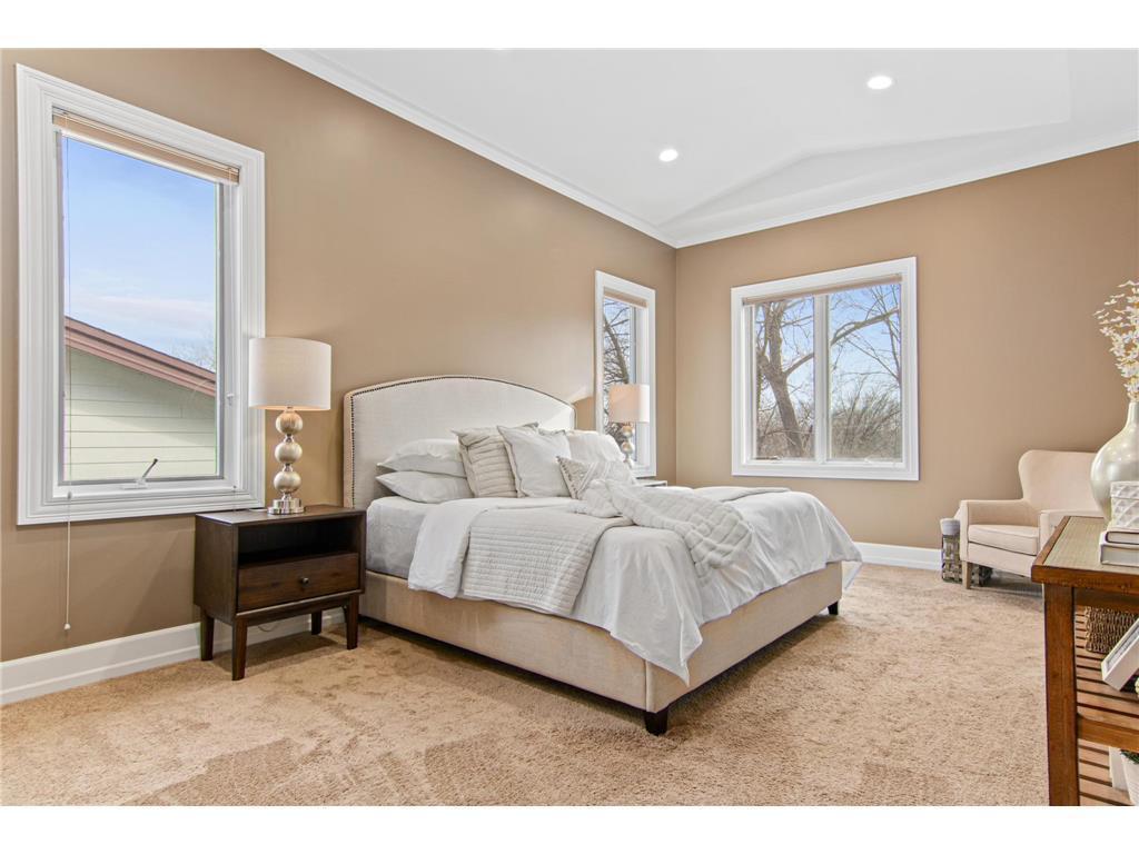 4972 Northern Rd, Mound, MN