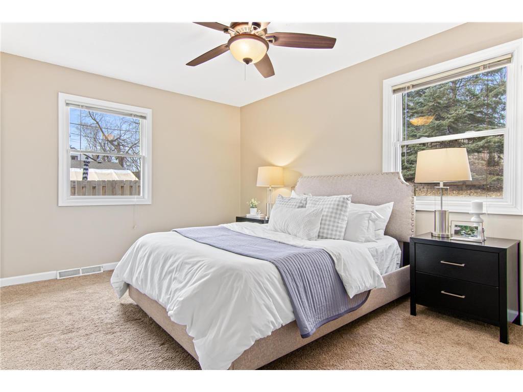 4972 Northern Rd, Mound, MN