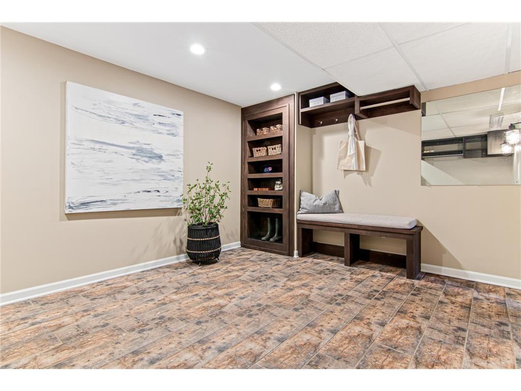 4972 Northern Rd, Mound, MN