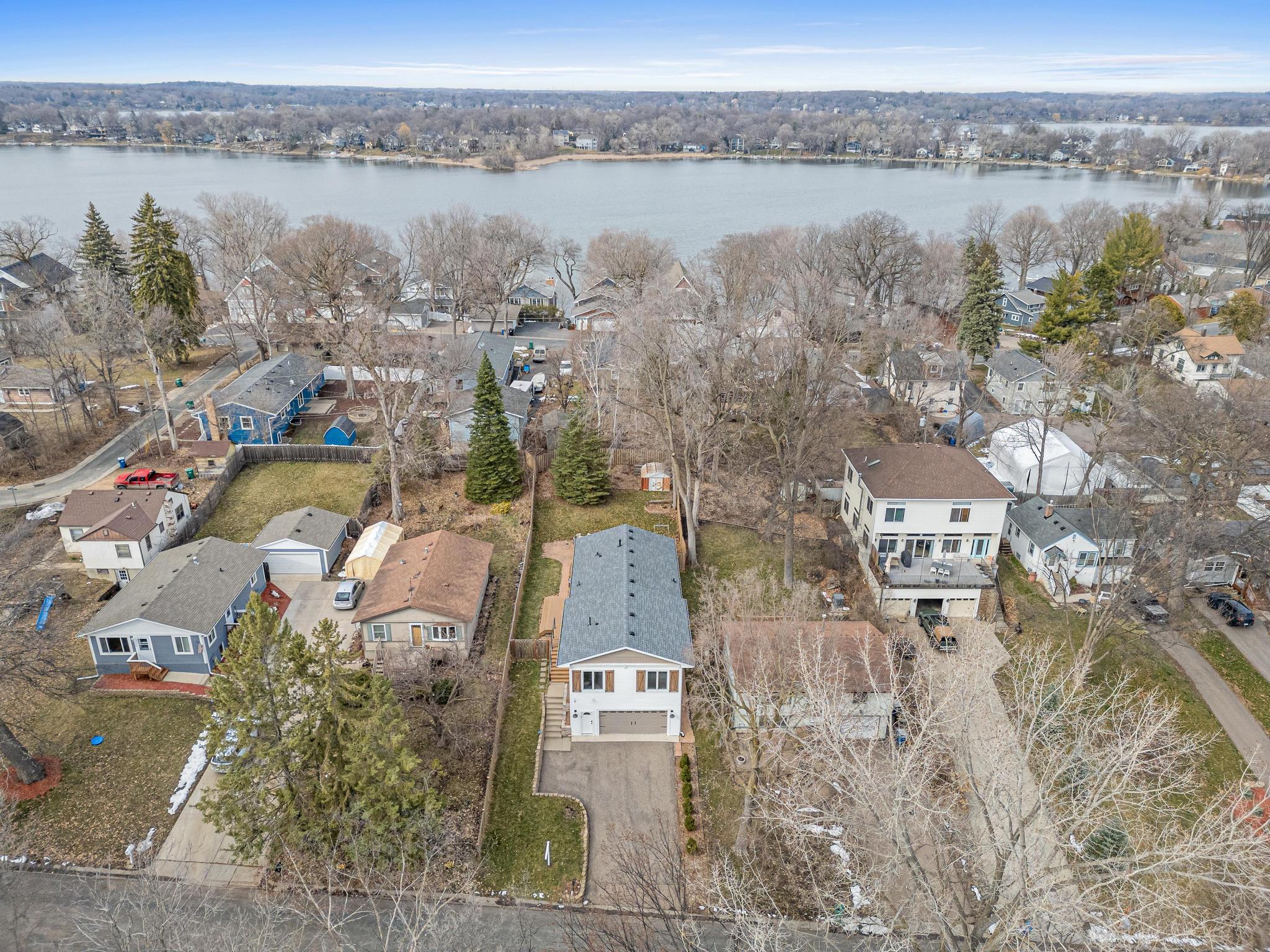 4972 Northern Rd, Mound, MN