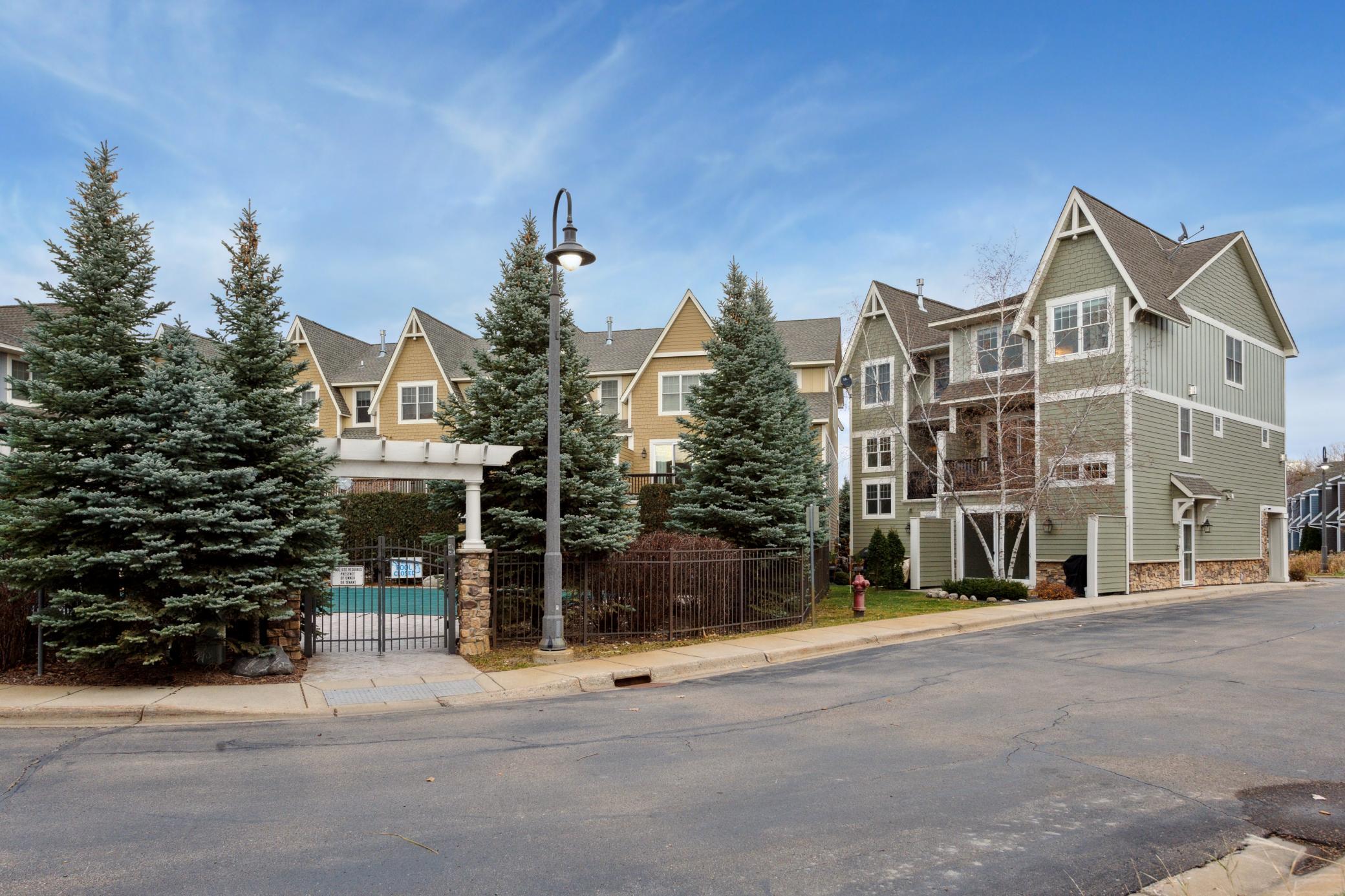 2315 Lost Lake Ct, Mound, MN