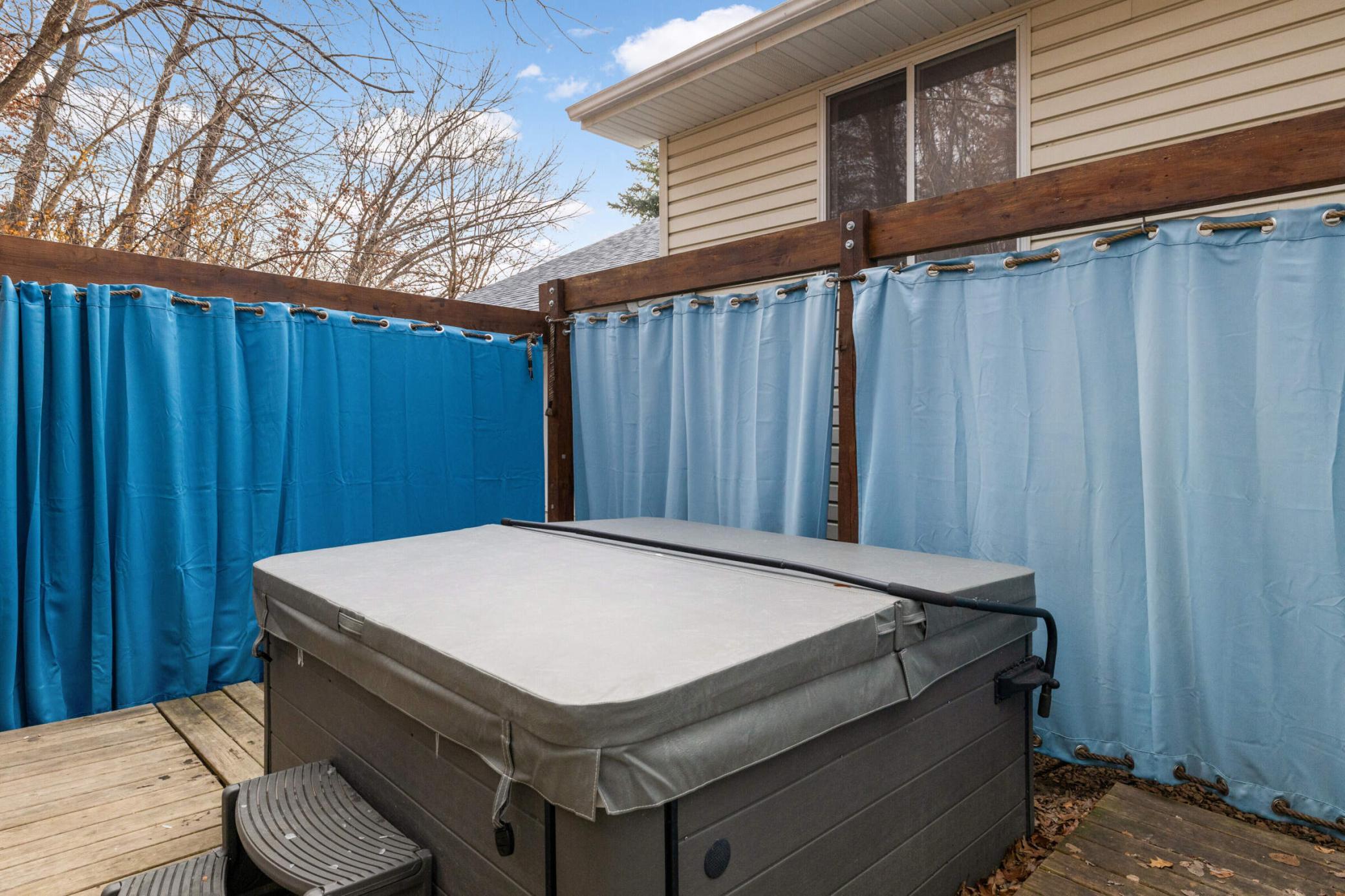 14770 40th Ave N, Plymouth, MN