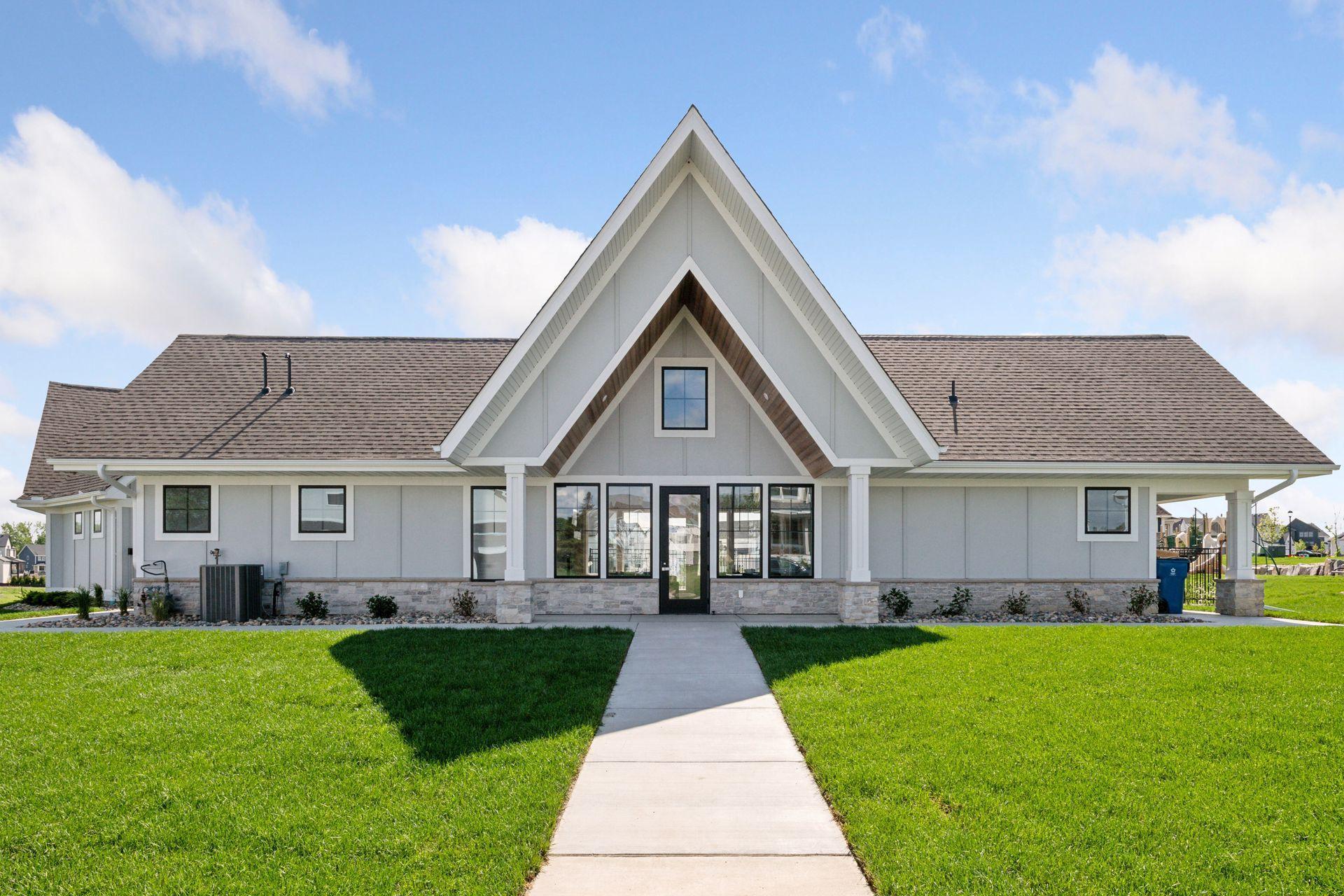 16680 47th Ave N, Plymouth, MN