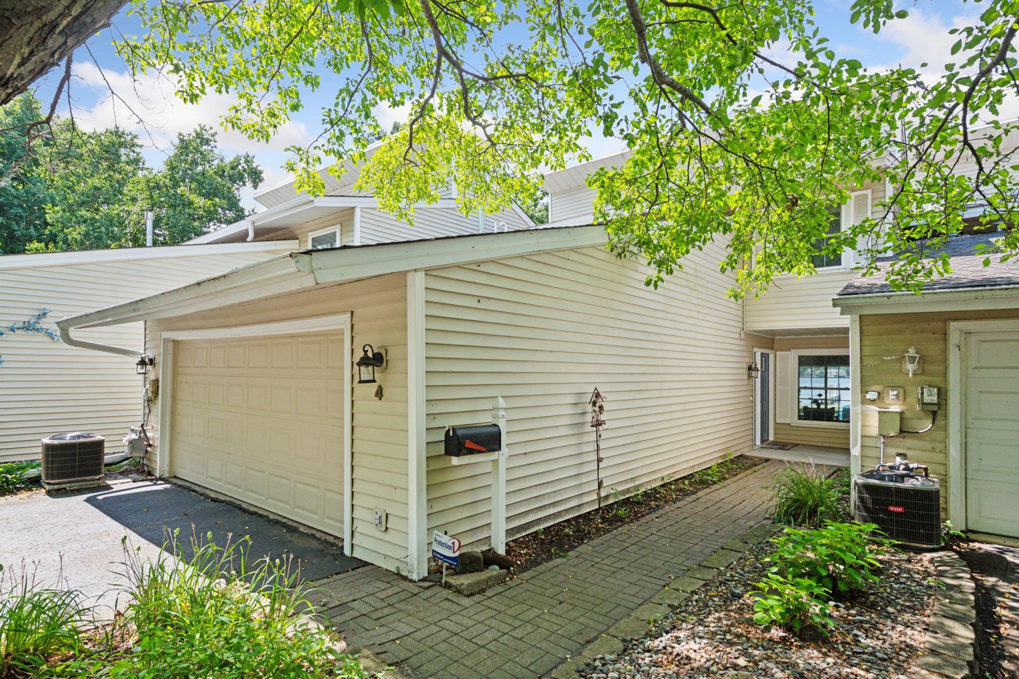 4 1st St, Excelsior, MN