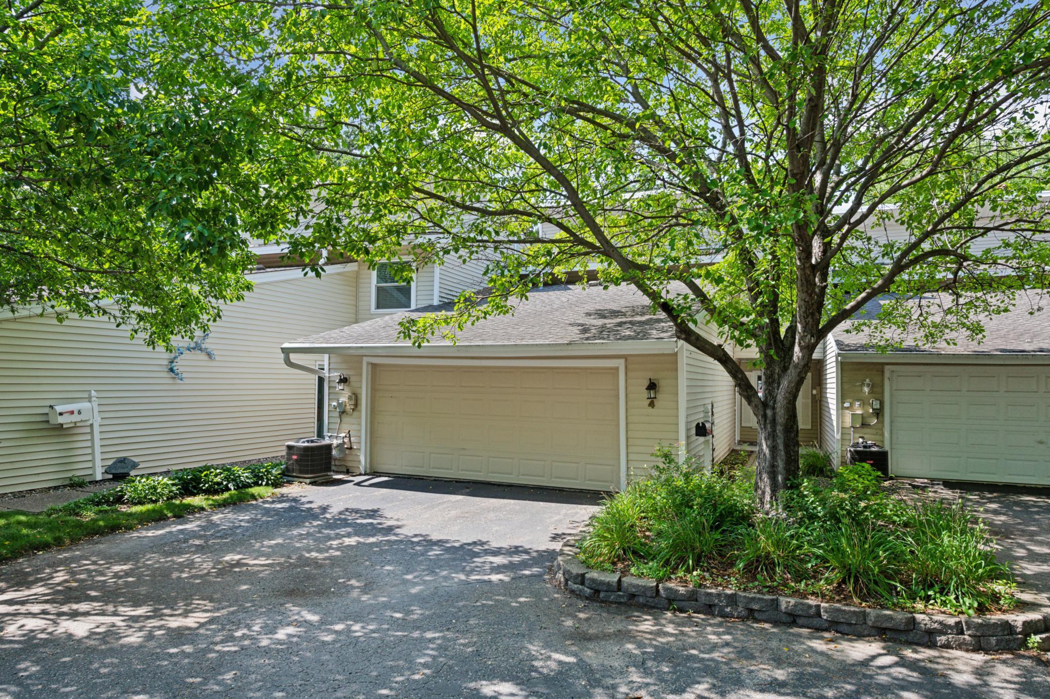 4 1st St, Excelsior, MN