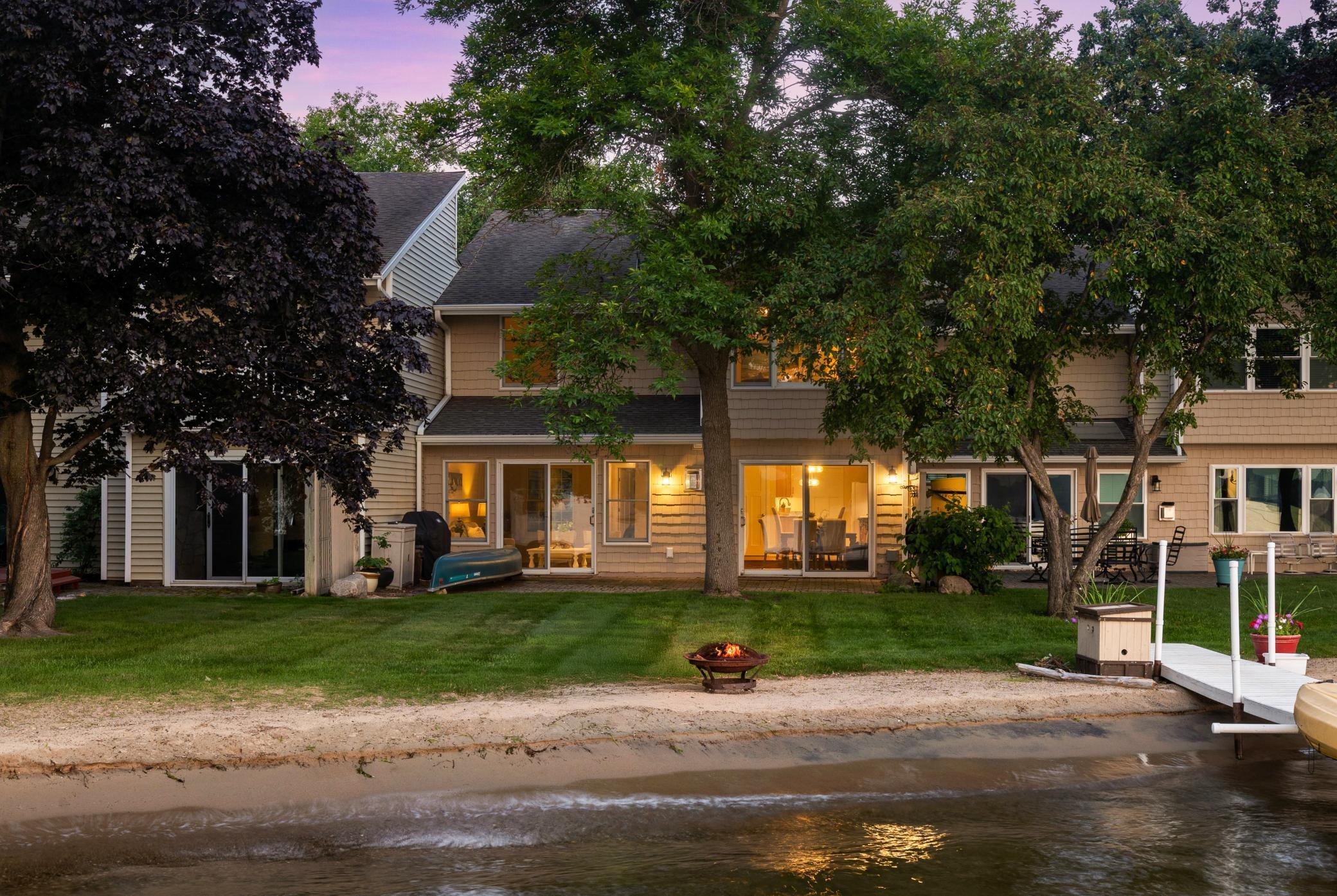 4 1st St, Excelsior, MN