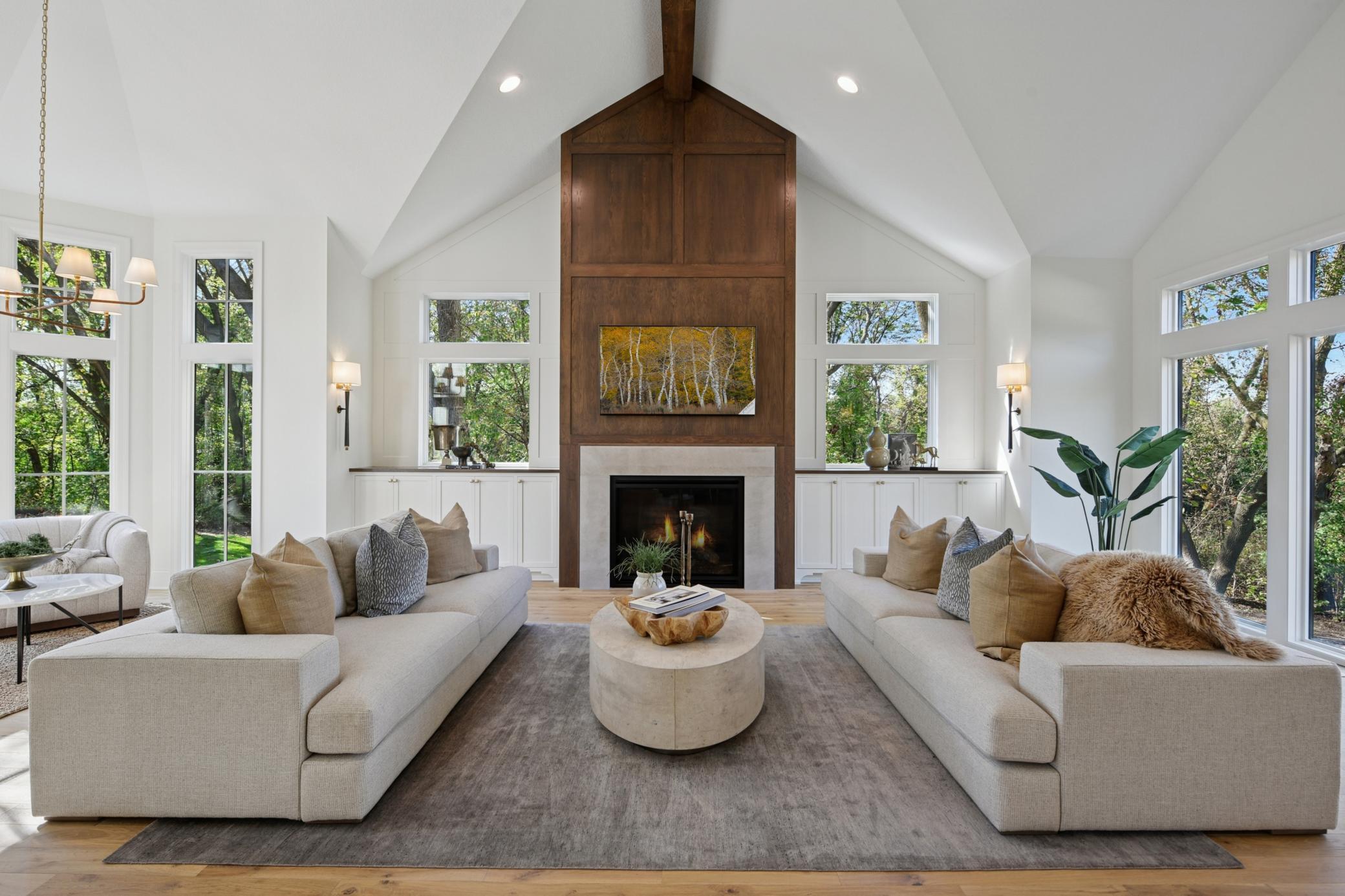 9414 US-12, Independence, MN