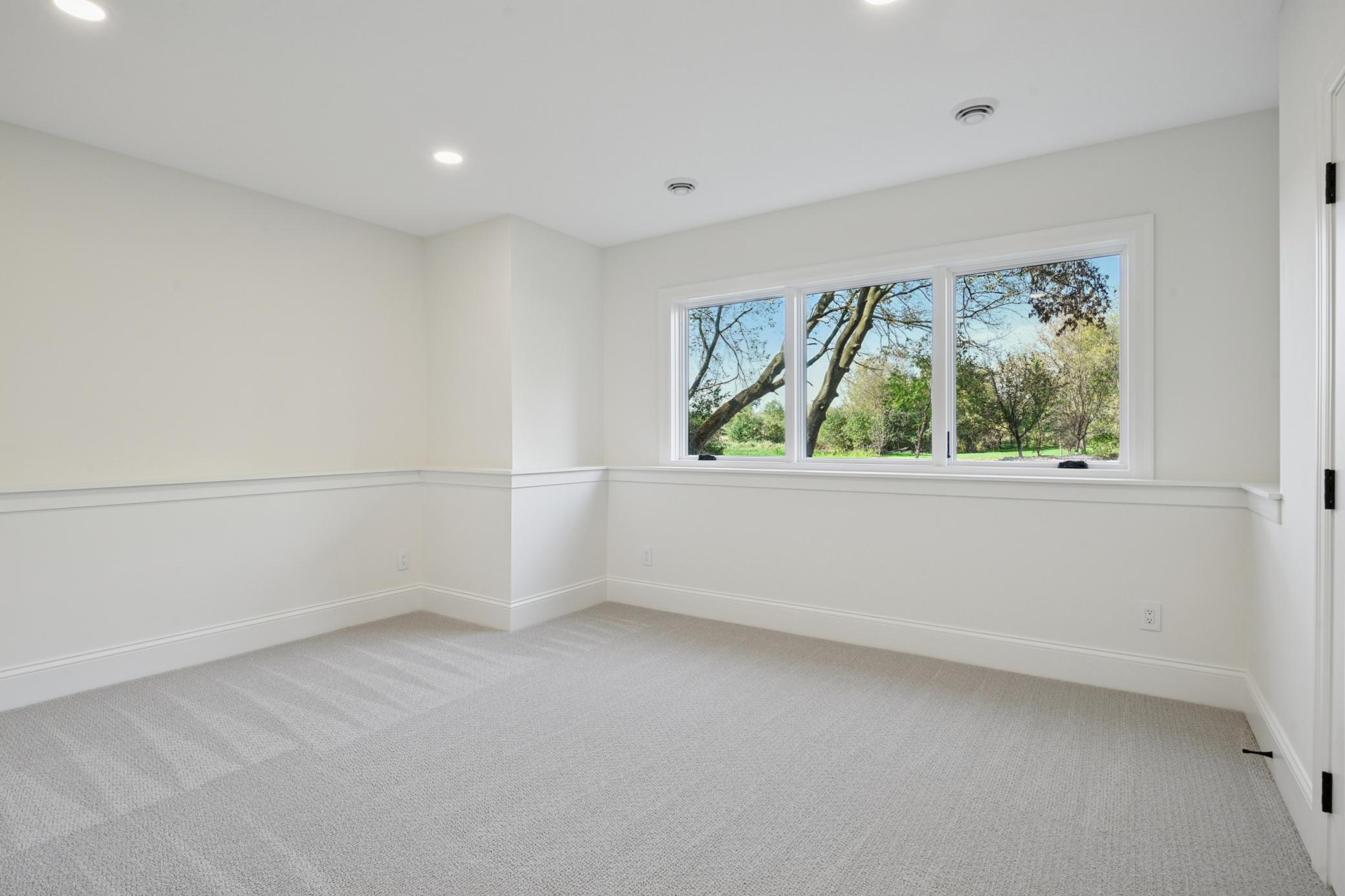 9414 US-12, Independence, MN