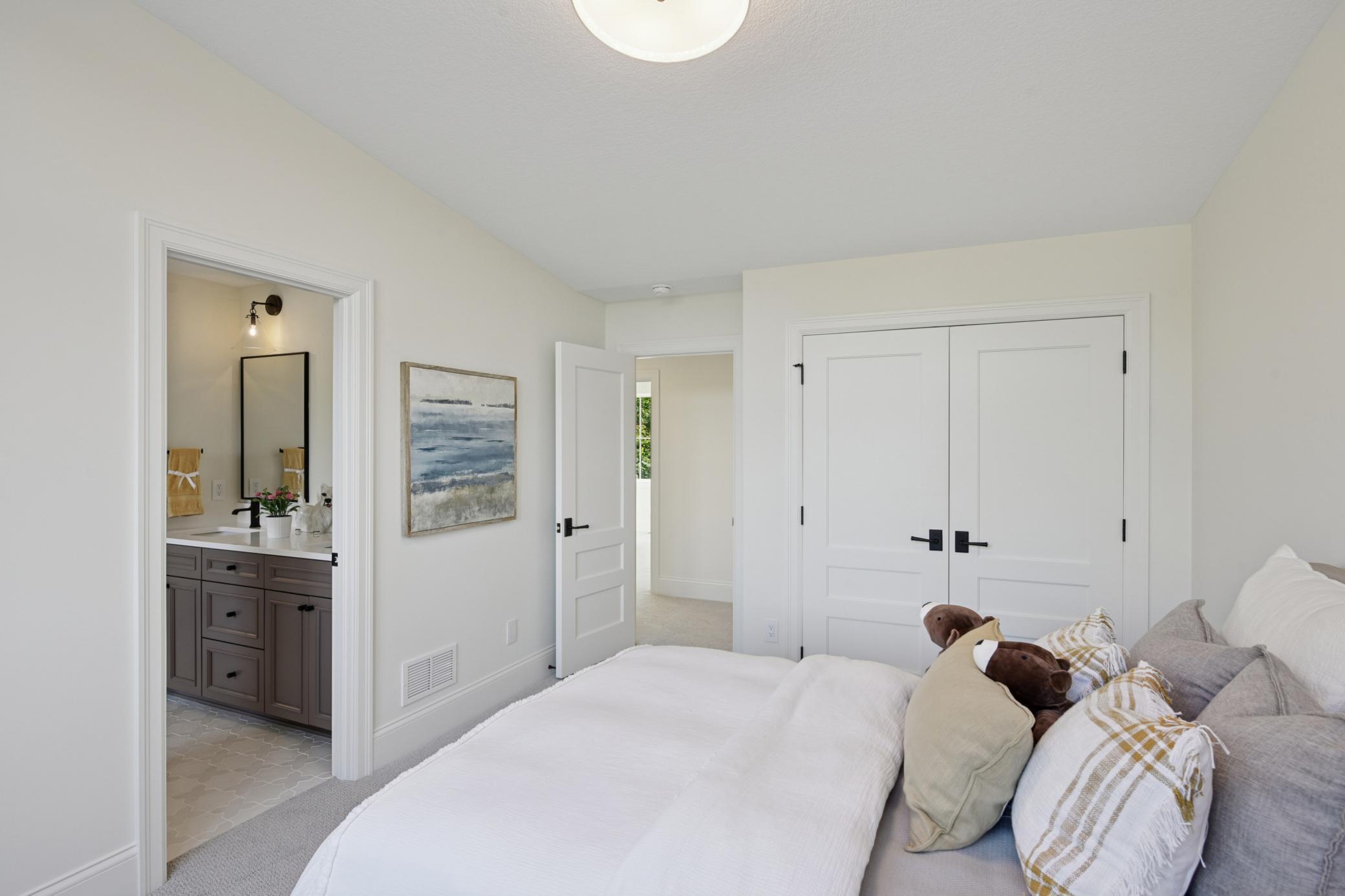 9414 US-12, Independence, MN