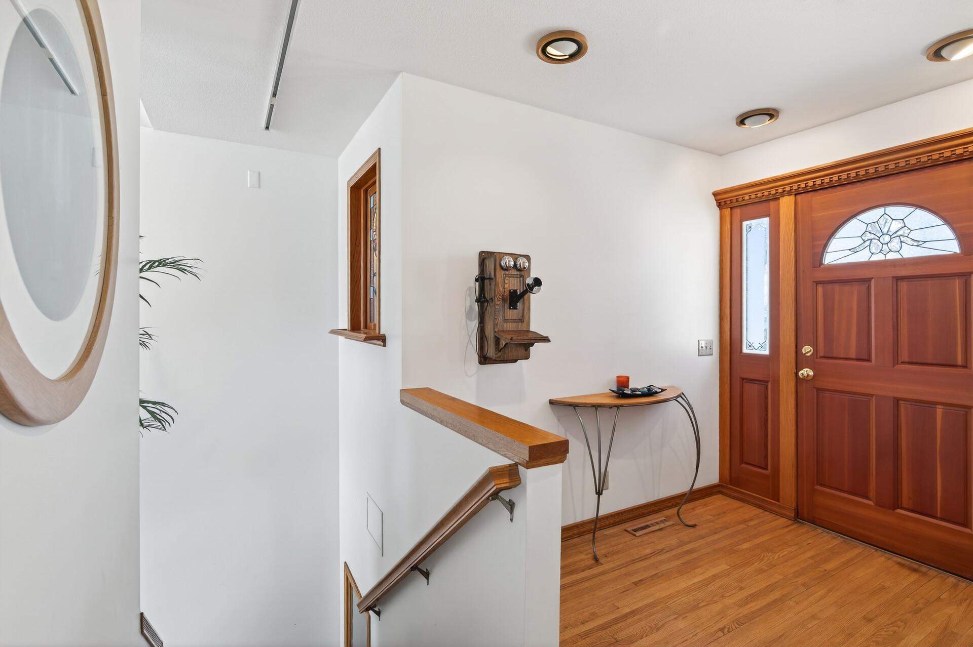 55 Interlachen Drive, Tonka Bay, MN