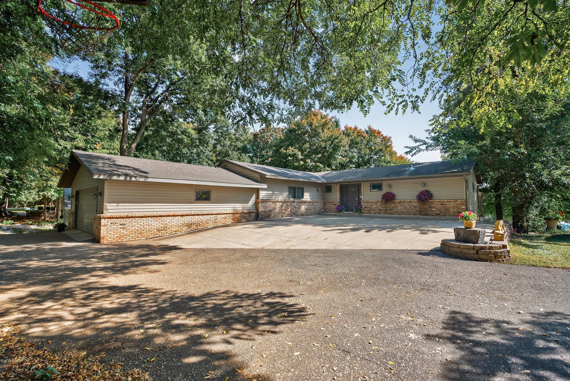 55 Interlachen Drive, Tonka Bay, MN