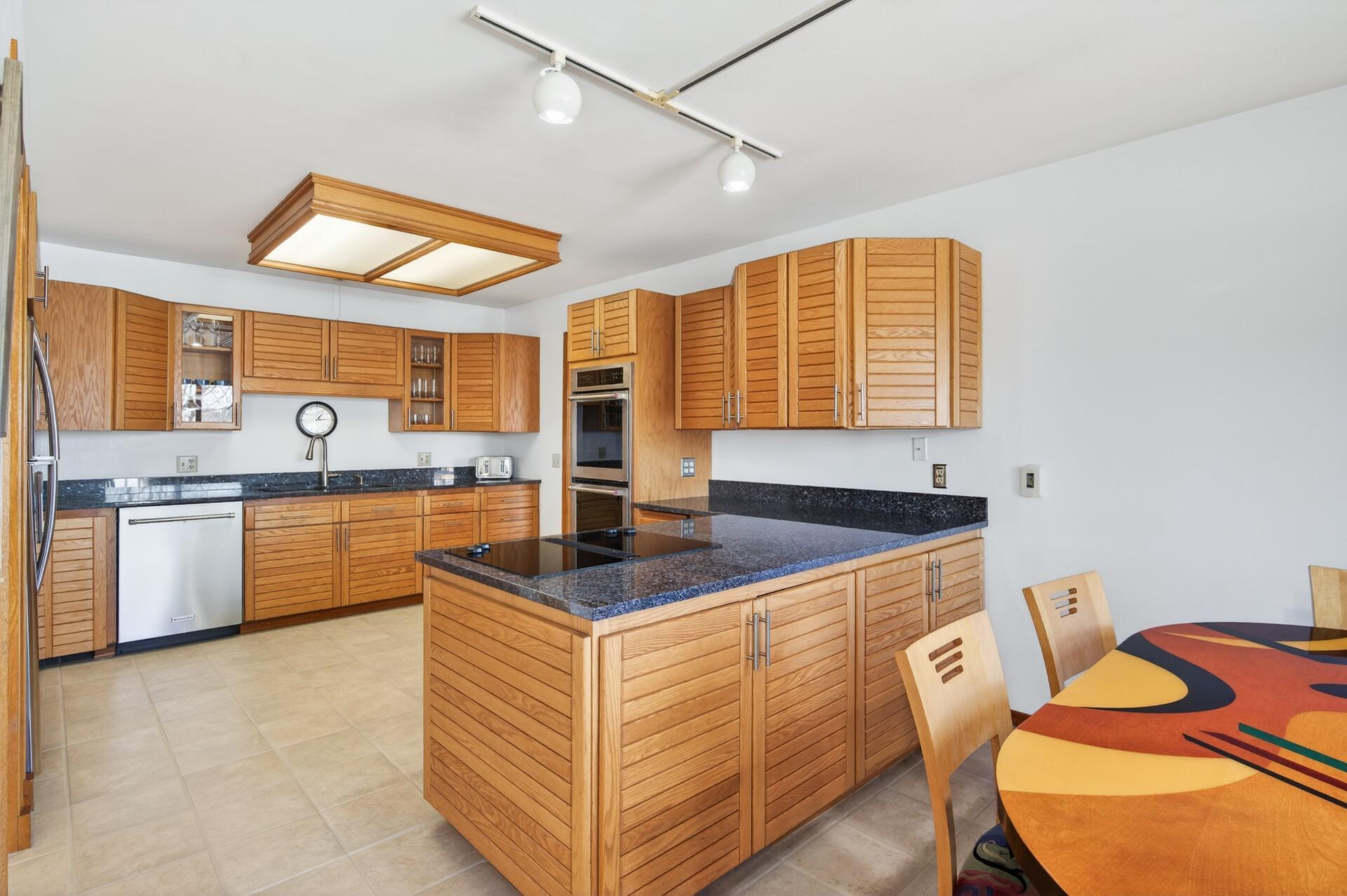 55 Interlachen Drive, Tonka Bay, MN