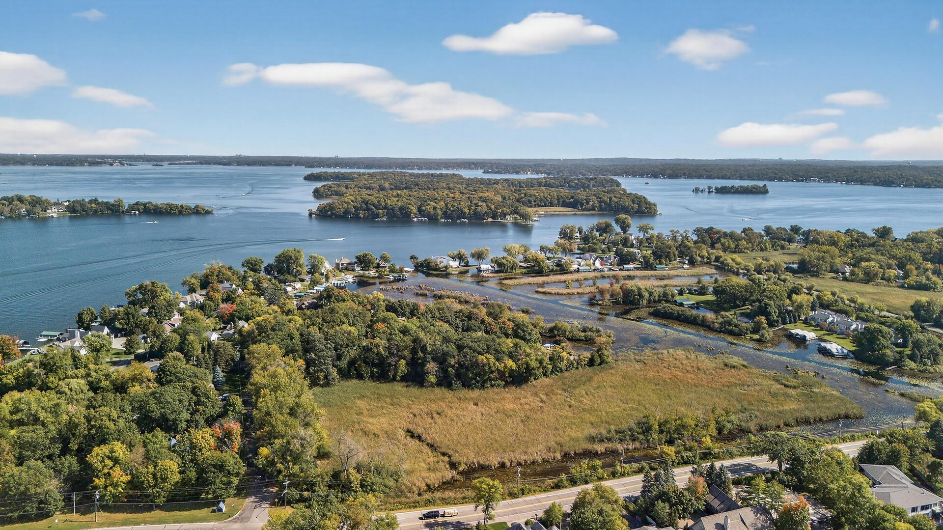 55 Interlachen Drive, Tonka Bay, MN