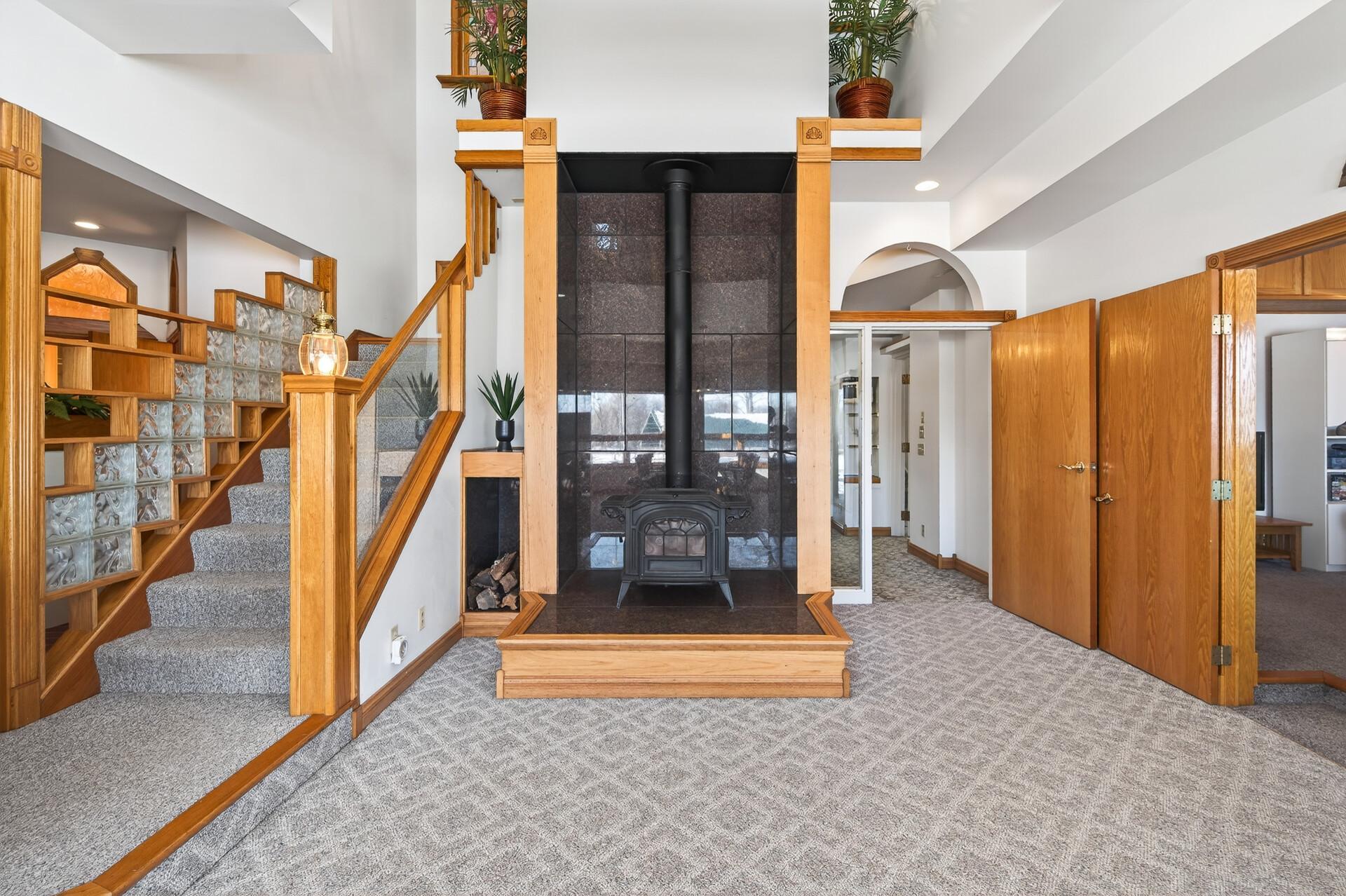 55 Interlachen Drive, Tonka Bay, MN
