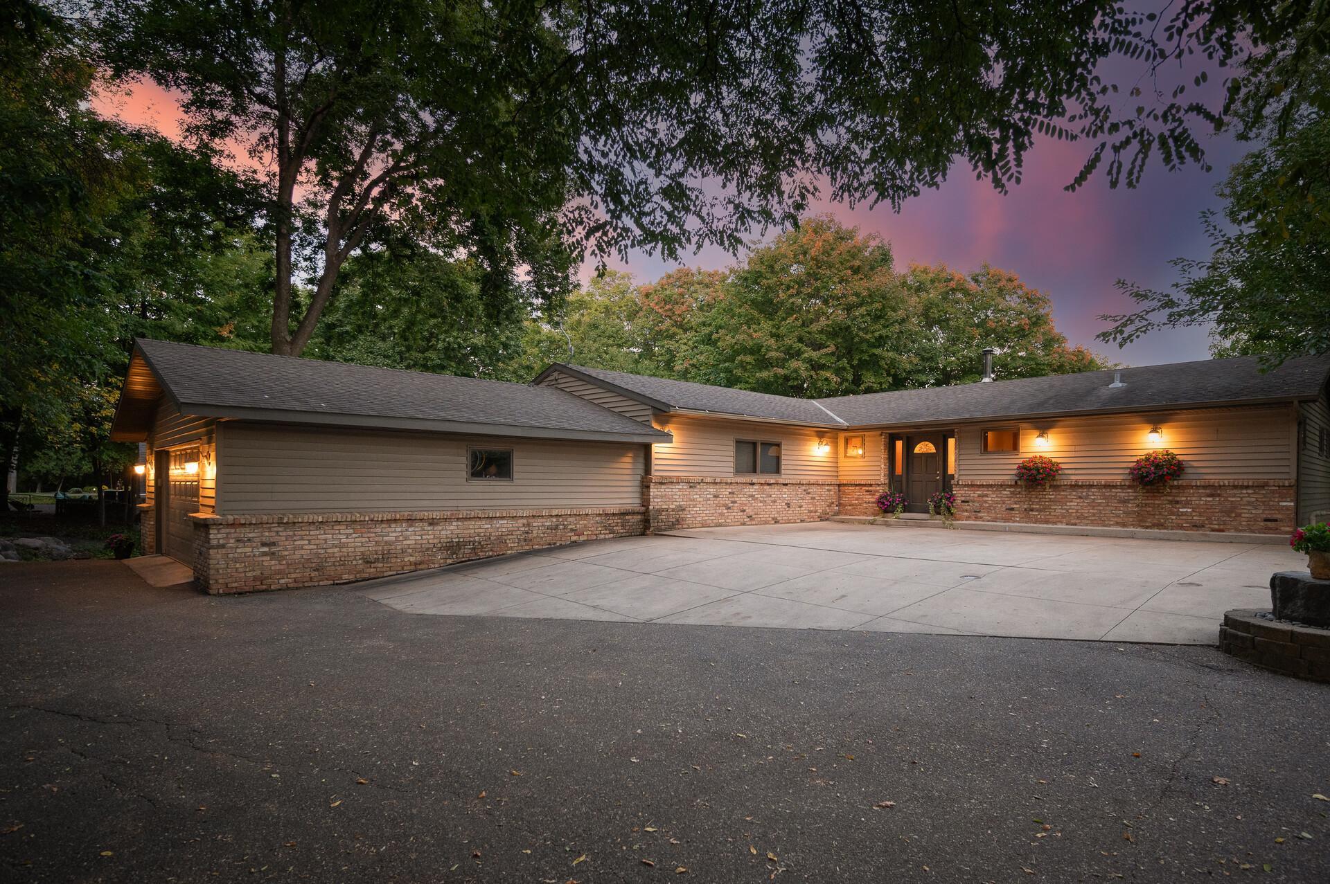 55 Interlachen Drive, Tonka Bay, MN