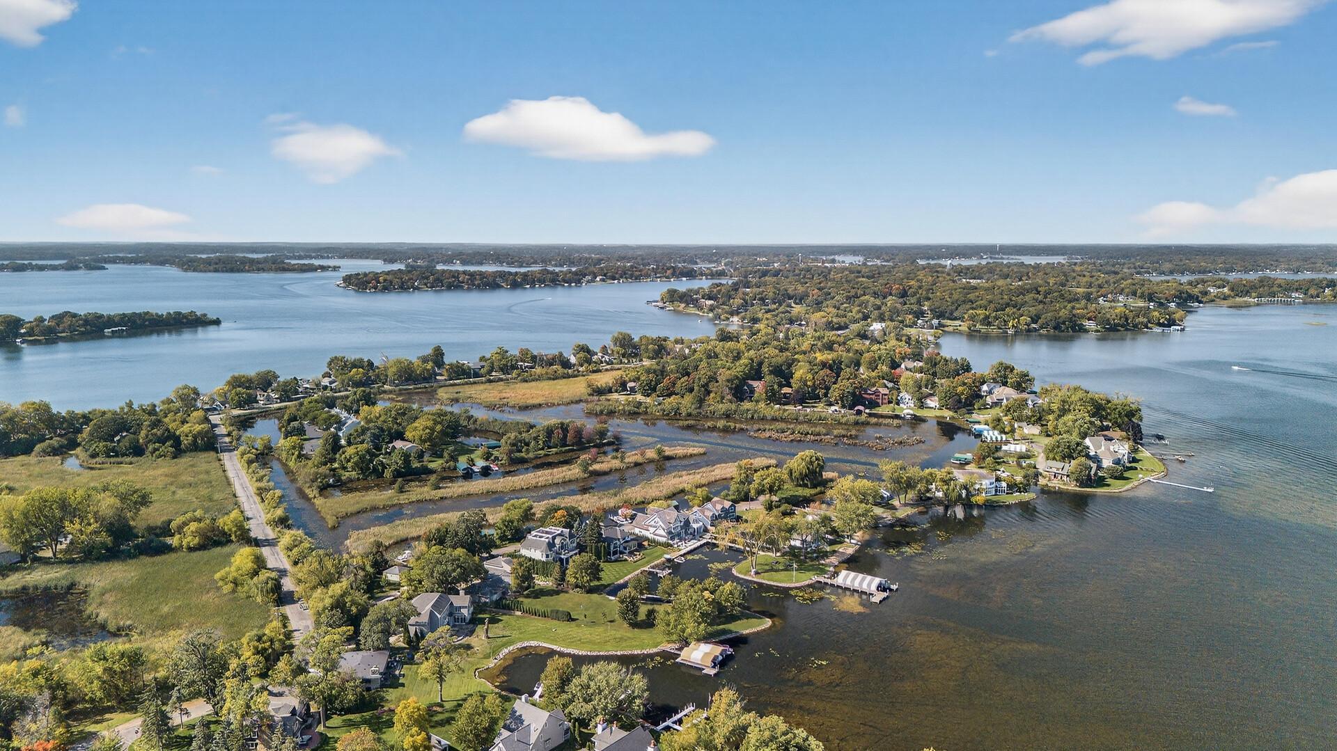 55 Interlachen Drive, Tonka Bay, MN