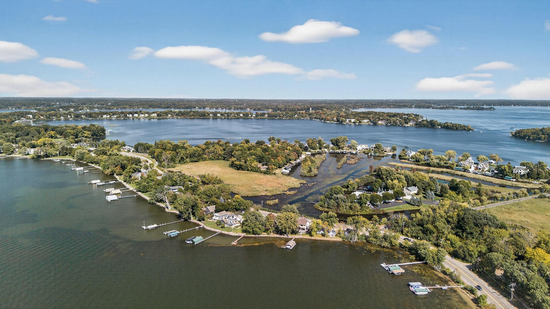 55 Interlachen Drive, Tonka Bay, MN