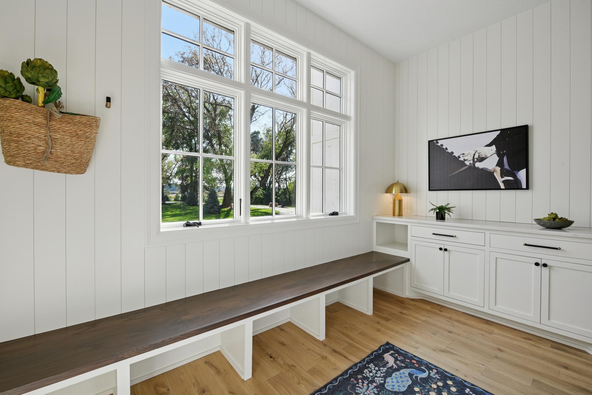 9414 Us-12, Independence, MN