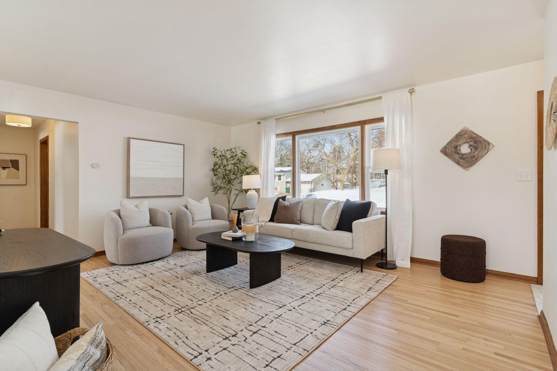 13413 Arthur Street W, Minnetonka, MN