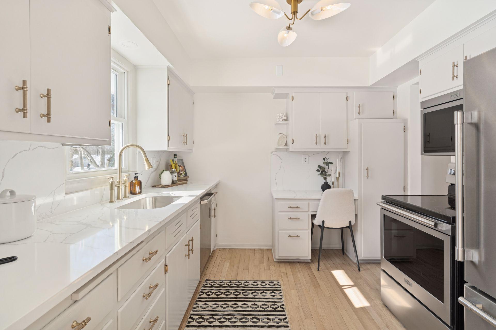 13413 Arthur Street W, Minnetonka, MN