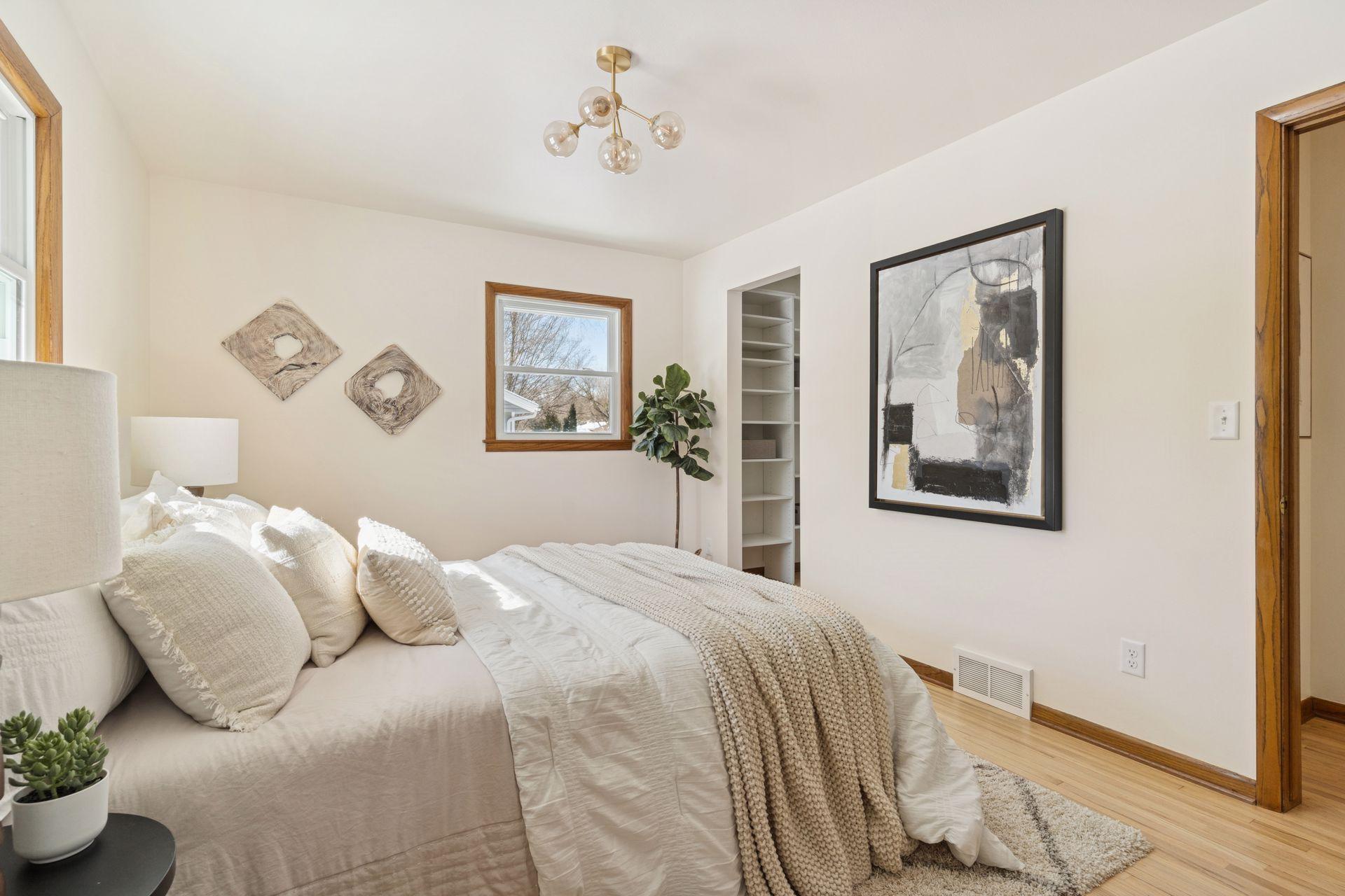 13413 Arthur Street W, Minnetonka, MN