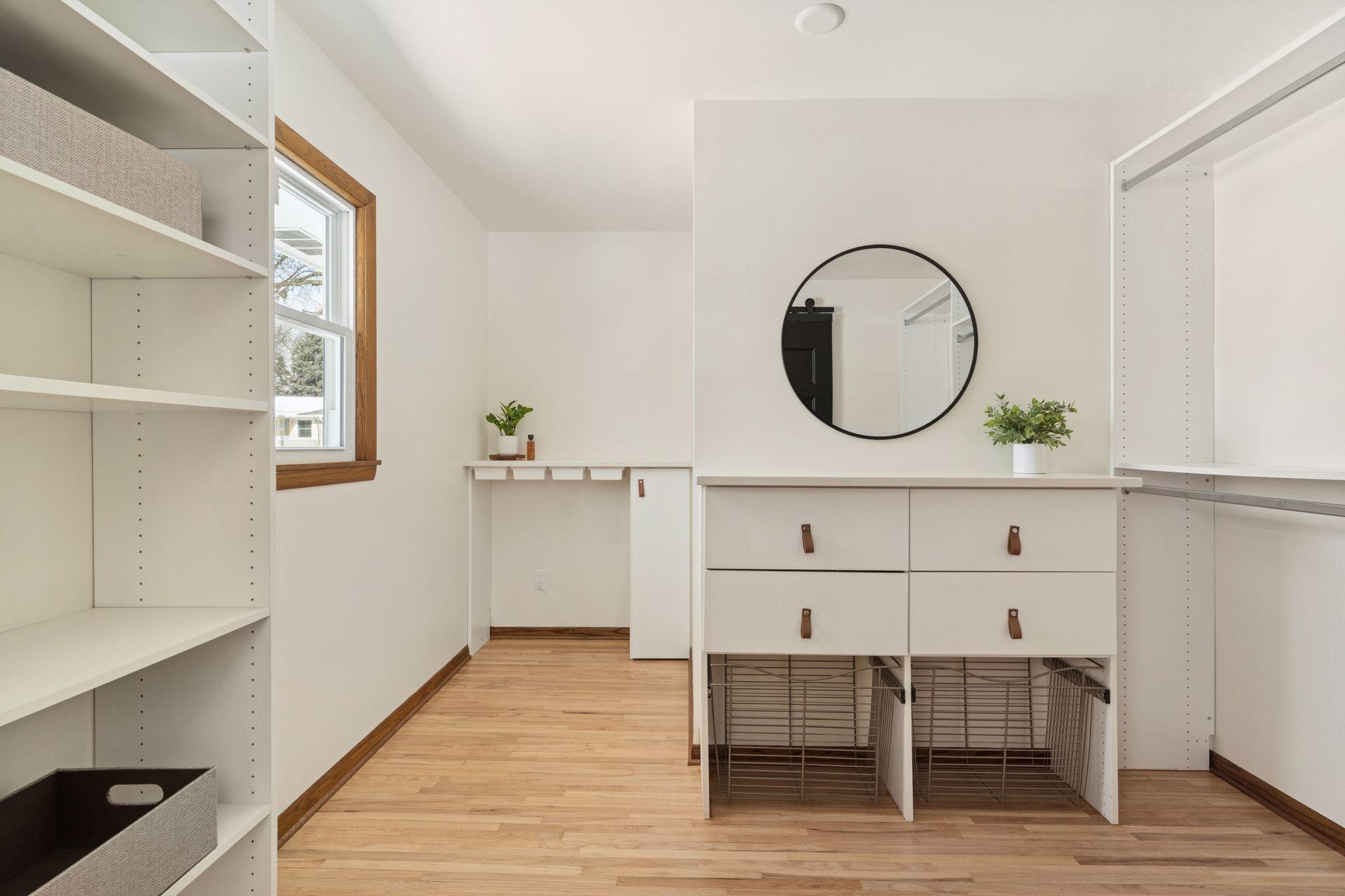 13413 Arthur Street W, Minnetonka, MN