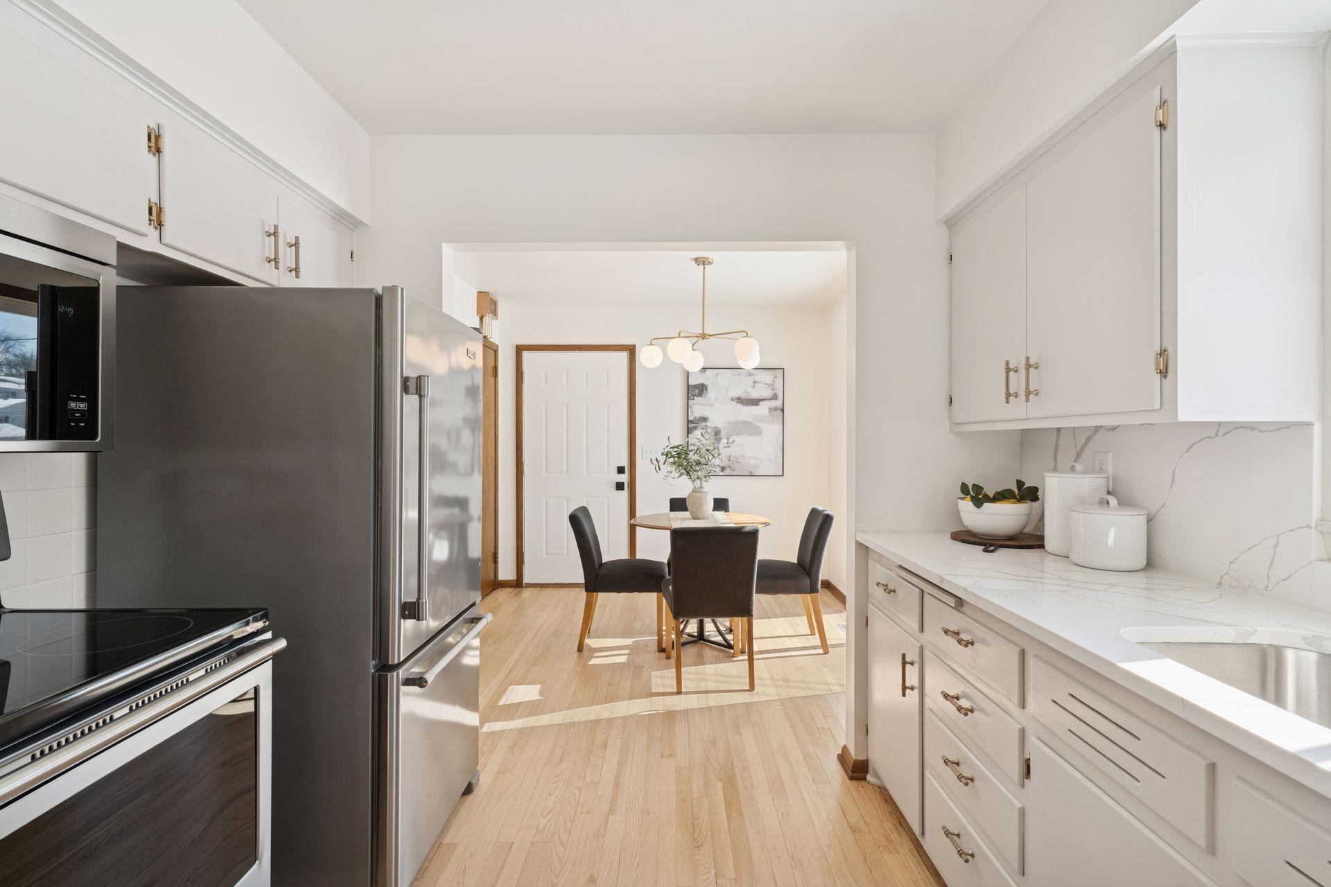 13413 Arthur Street W, Minnetonka, MN