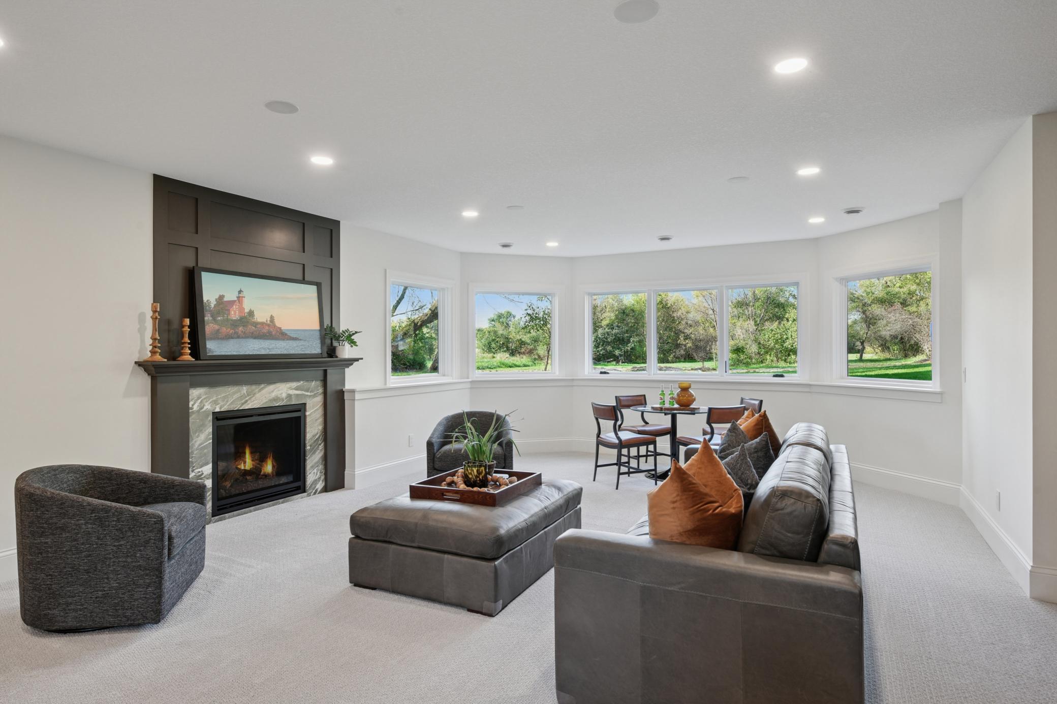 9414 Us-12, Independence, MN