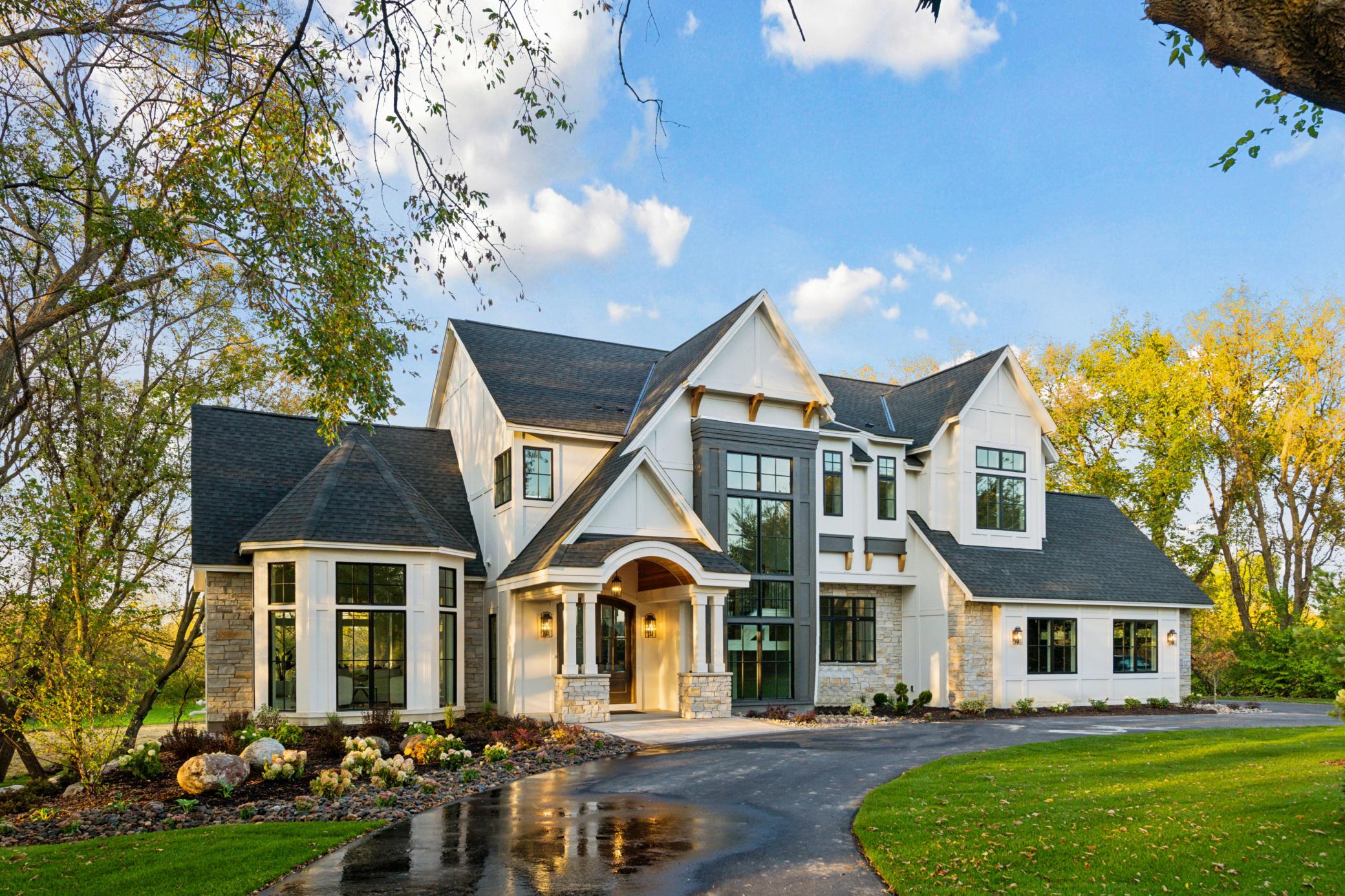 9414 Us-12, Independence, MN
